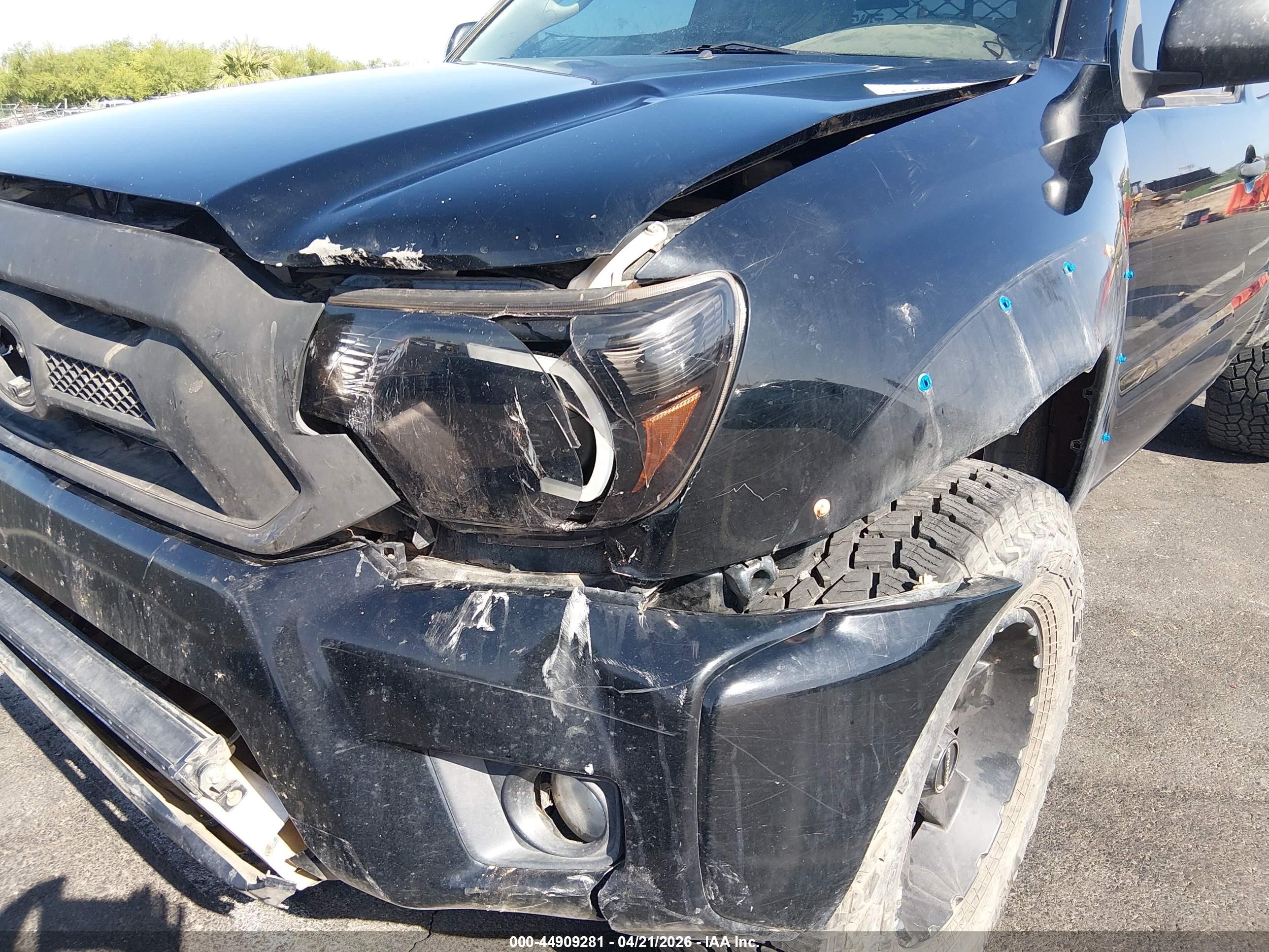 2014 Toyota Tacoma   Black vin: 5TFUX4EN3EX025790