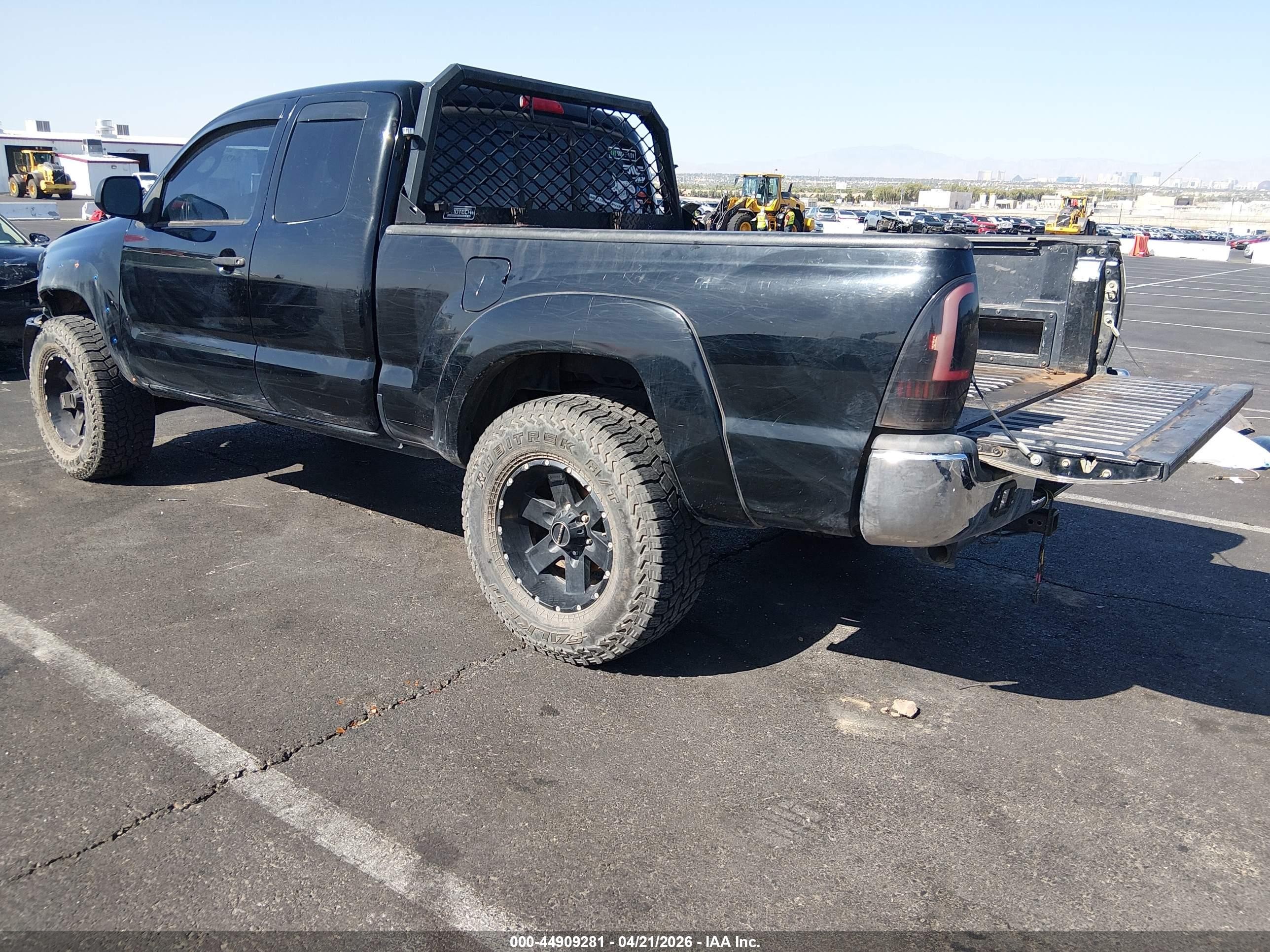 2014 Toyota Tacoma   Black vin: 5TFUX4EN3EX025790