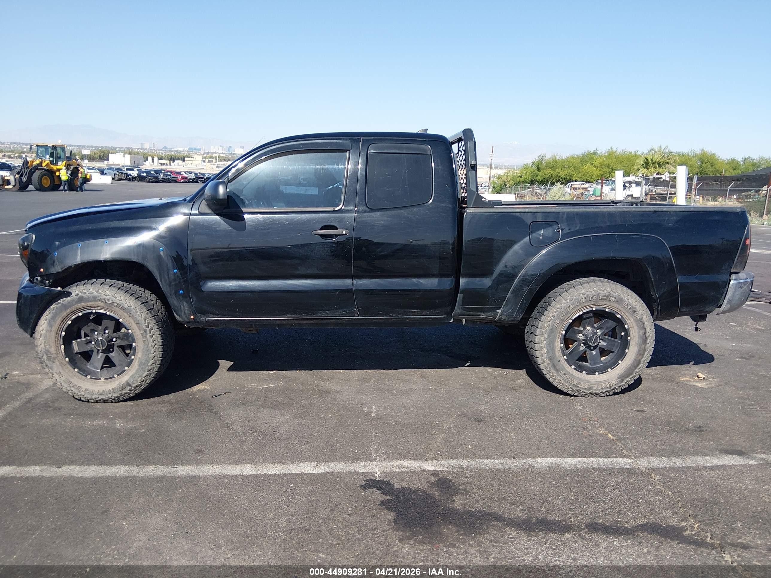 2014 Toyota Tacoma   Black vin: 5TFUX4EN3EX025790