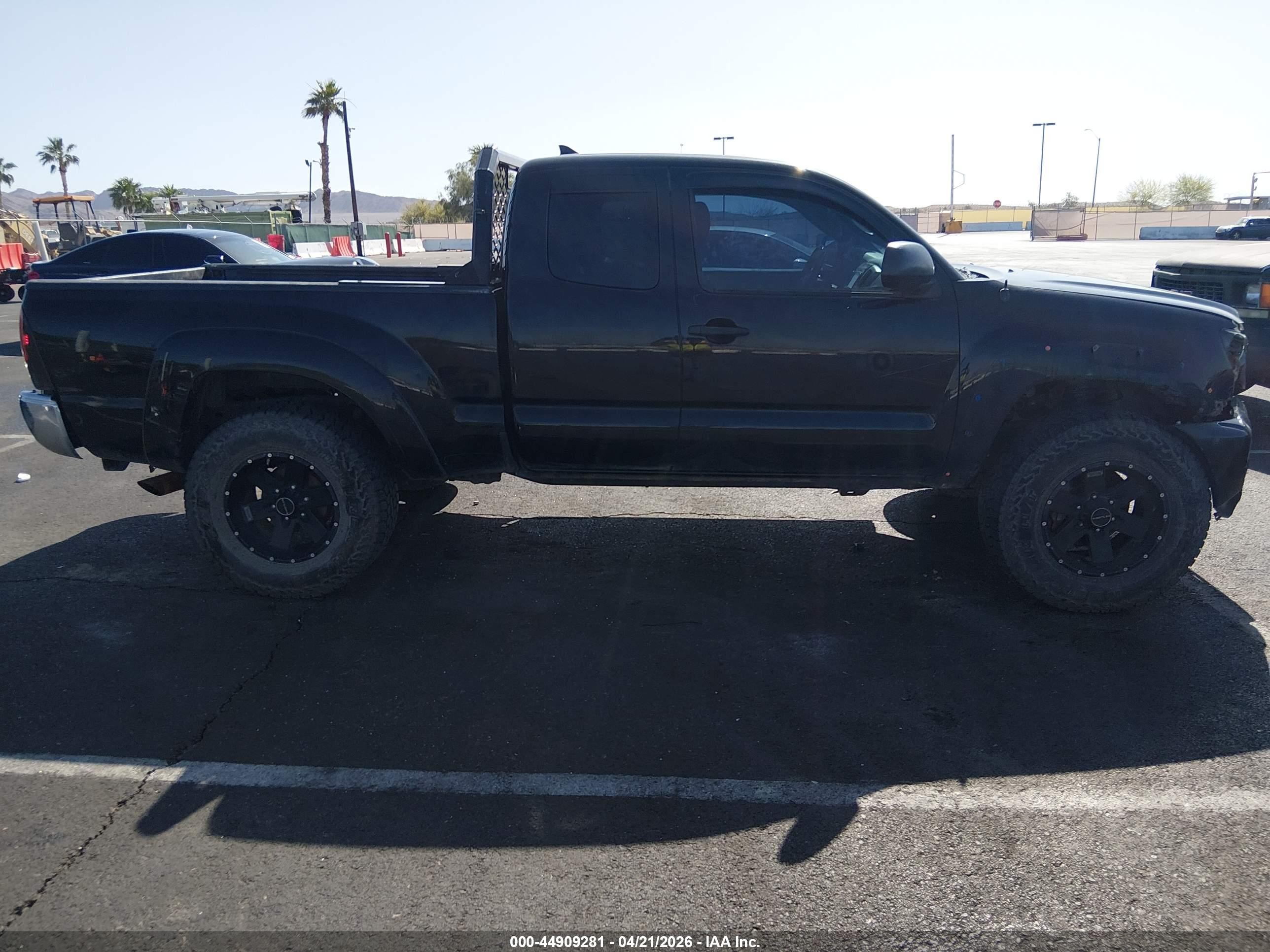2014 Toyota Tacoma   Black vin: 5TFUX4EN3EX025790