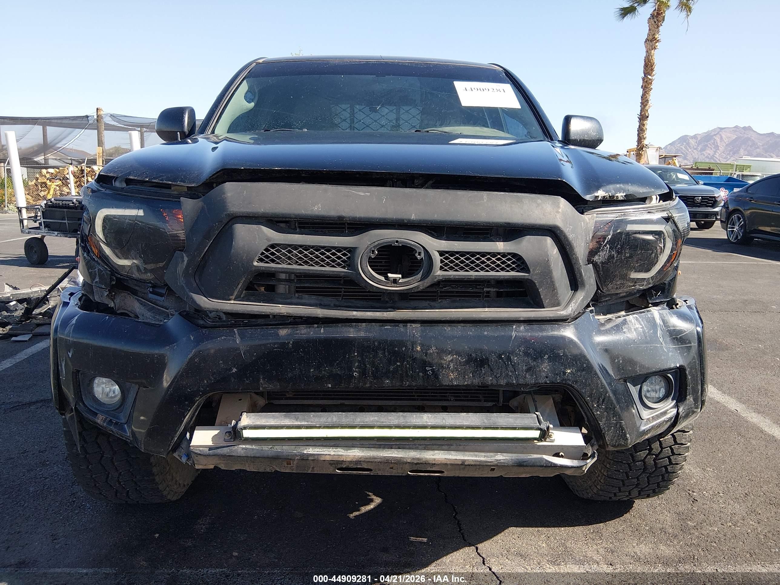 2014 Toyota Tacoma   Black vin: 5TFUX4EN3EX025790