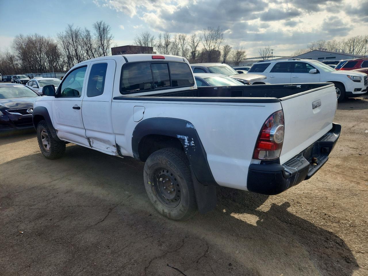 2011 Toyota Tacoma Access Cab White vin: 5TFUX4EN4BX003356