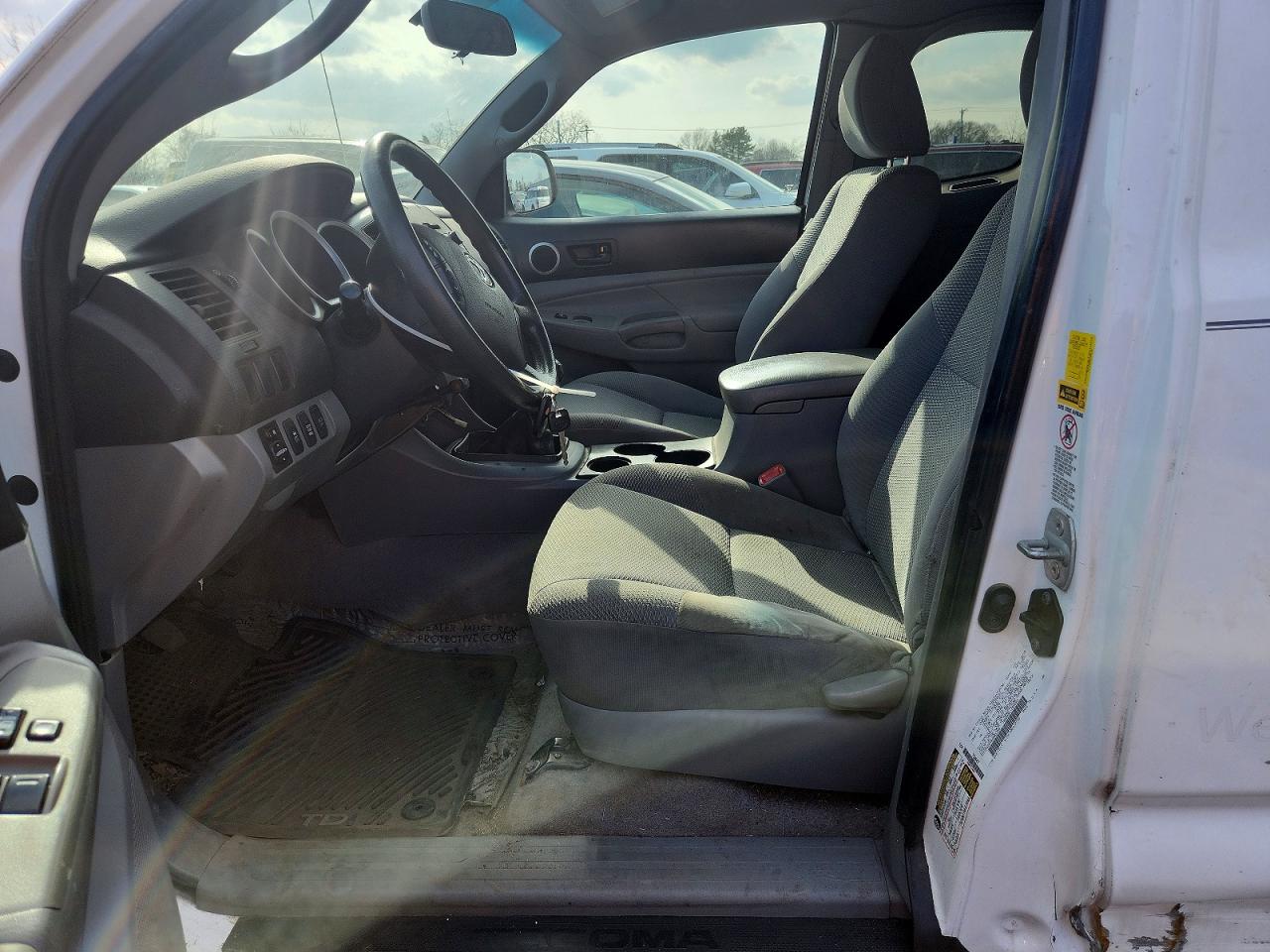 2011 Toyota Tacoma Access Cab White vin: 5TFUX4EN4BX003356