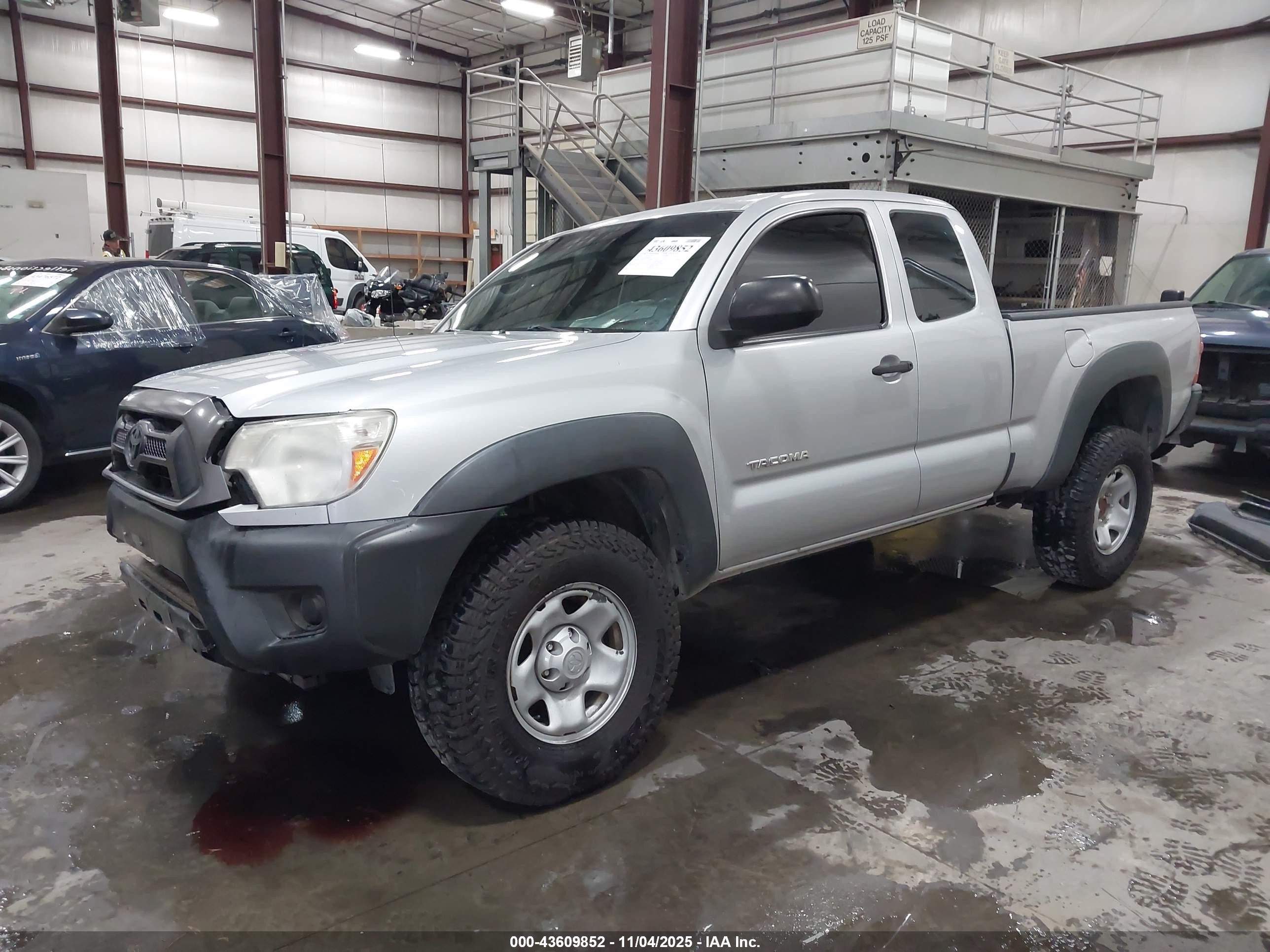2013 Toyota Tacoma   Silver vin: 5TFUX4EN4DX018202