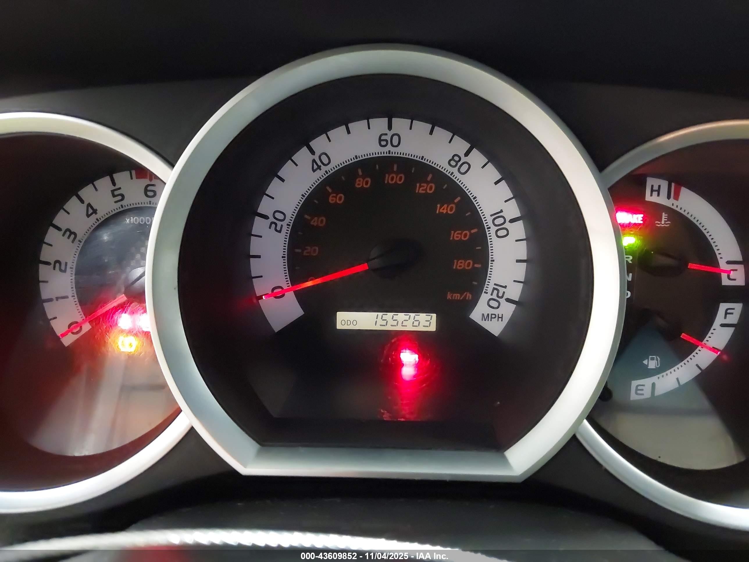 2013 Toyota Tacoma   Silver vin: 5TFUX4EN4DX018202