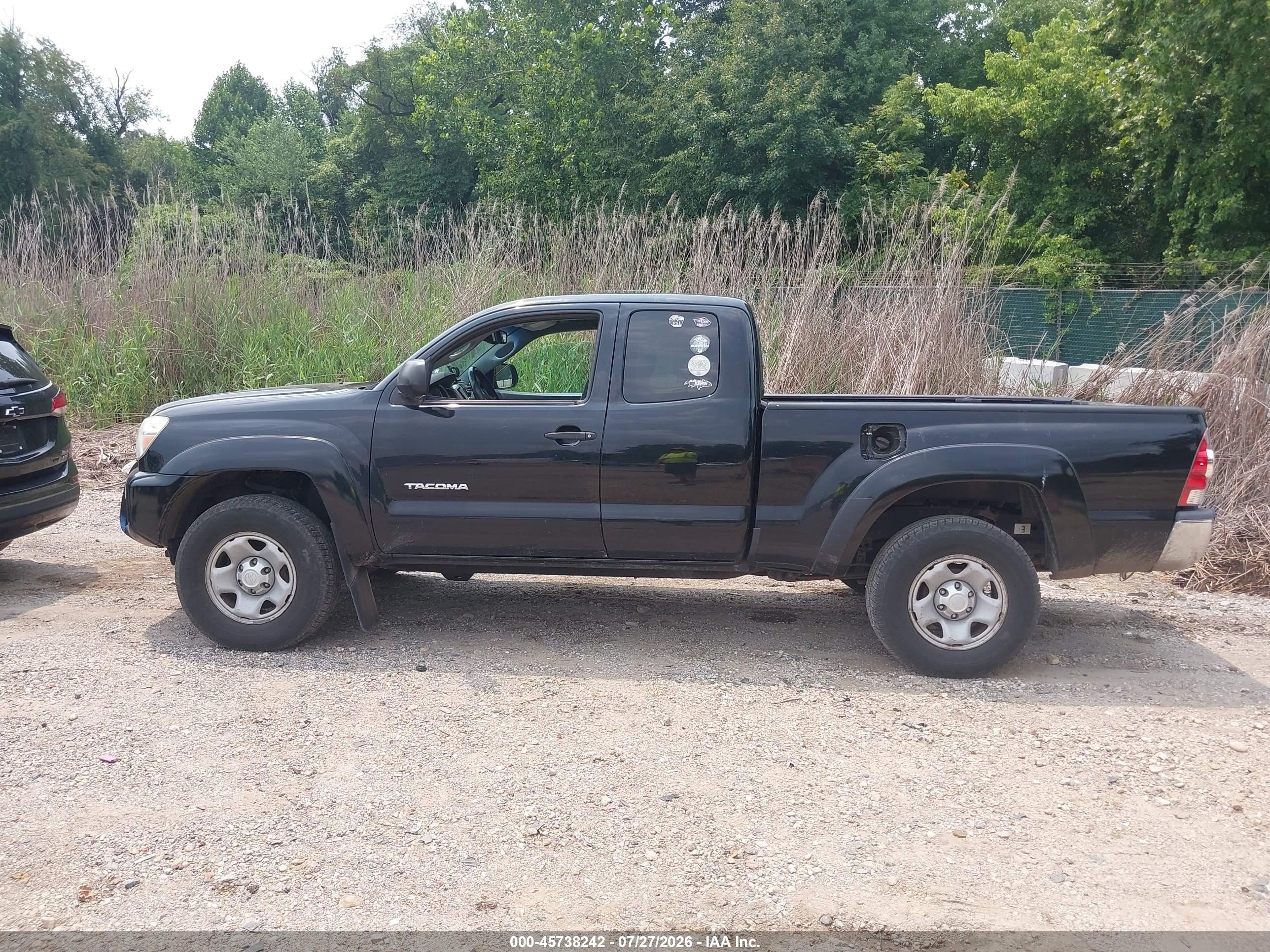 2013 Toyota Tacoma   Black vin: 5TFUX4EN4DX022475