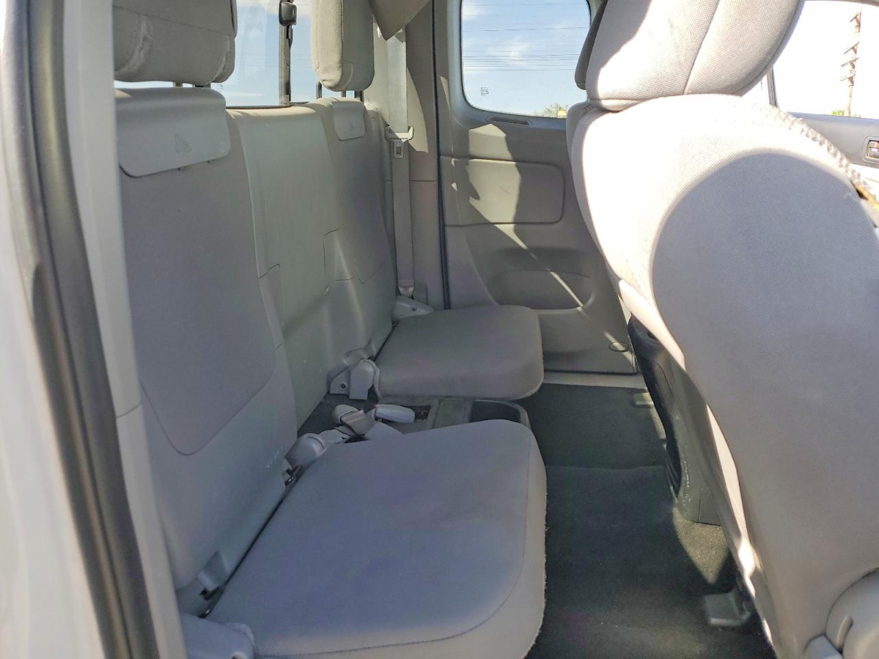 2015 Toyota Tacoma White vin: 5TFUX4EN4FX032264