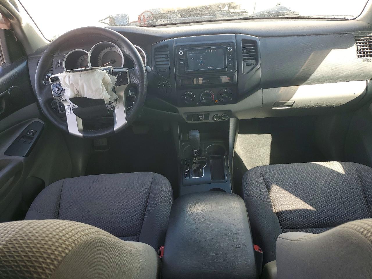2015 Toyota Tacoma White vin: 5TFUX4EN4FX032264