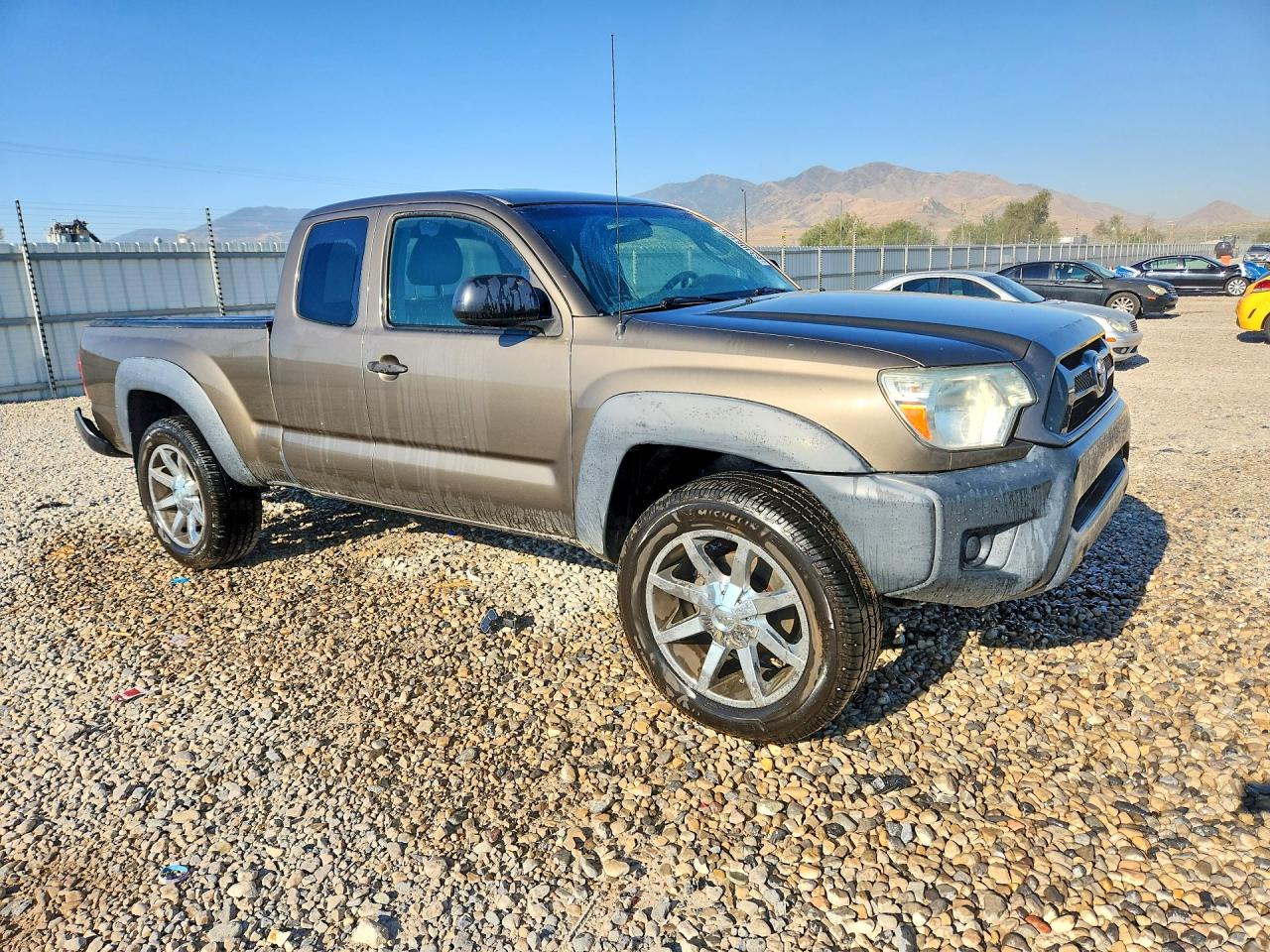 2015 Toyota Tacoma Base Gray vin: 5TFUX4EN4FX035164