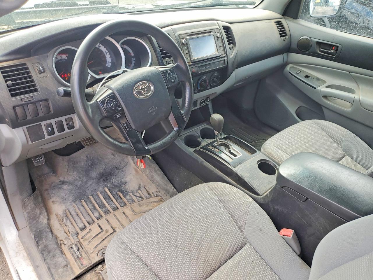 2015 Toyota Tacoma Access Cab Белый vin: 5TFUX4EN4FX036072