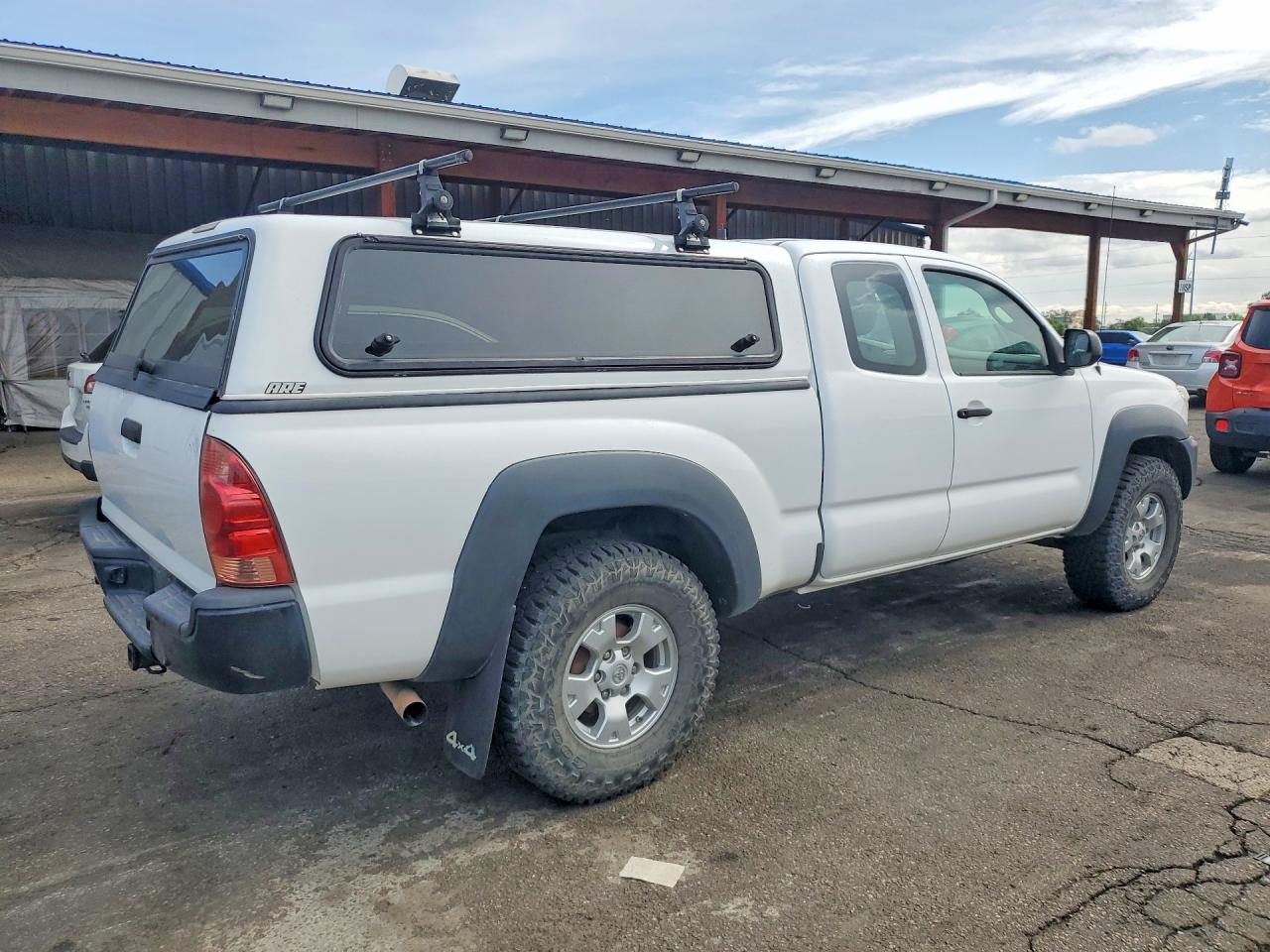 2015 Toyota Tacoma Access Cab Белый vin: 5TFUX4EN4FX036072