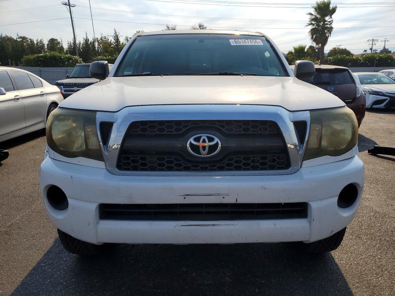 2011 Toyota Tacoma Base White vin: 5TFUX4EN5BX003222