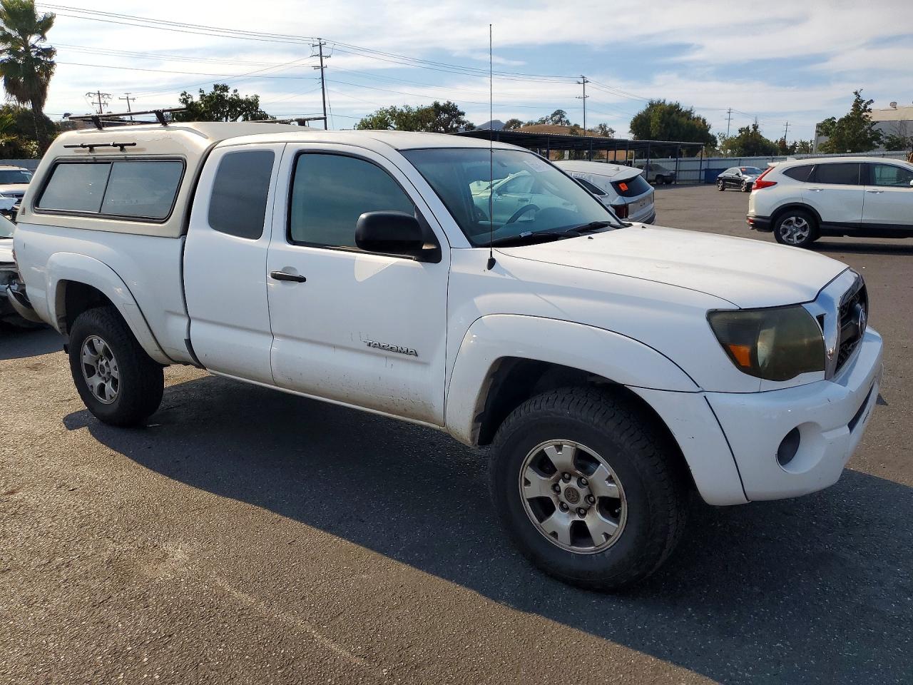 2011 Toyota Tacoma Base White vin: 5TFUX4EN5BX003222
