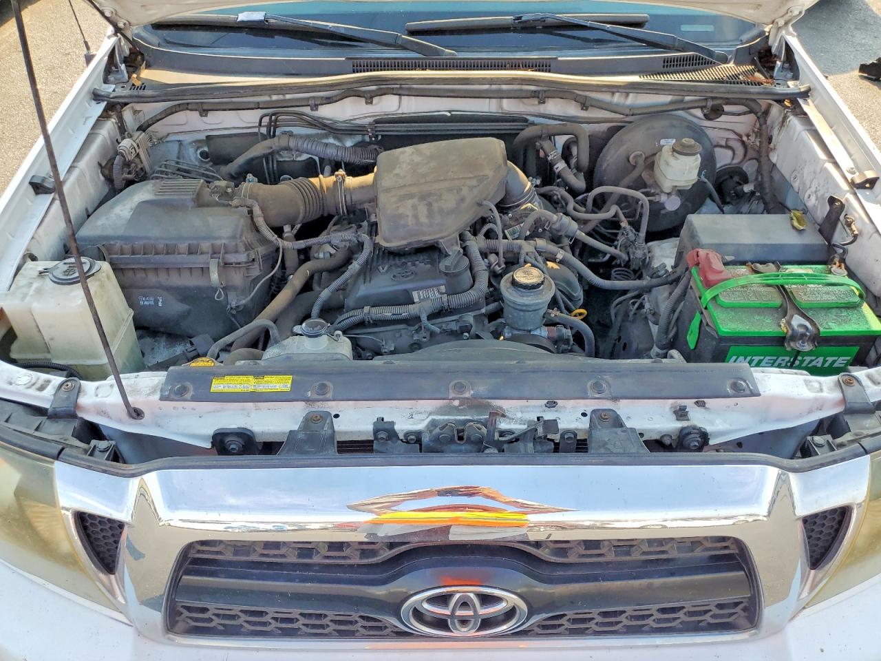 2011 Toyota Tacoma Base White vin: 5TFUX4EN5BX003222