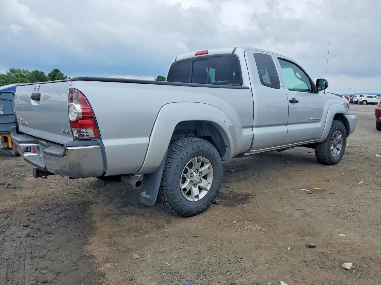 2012 Toyota Tacoma Access Cab Silver vin: 5TFUX4EN5CX010852