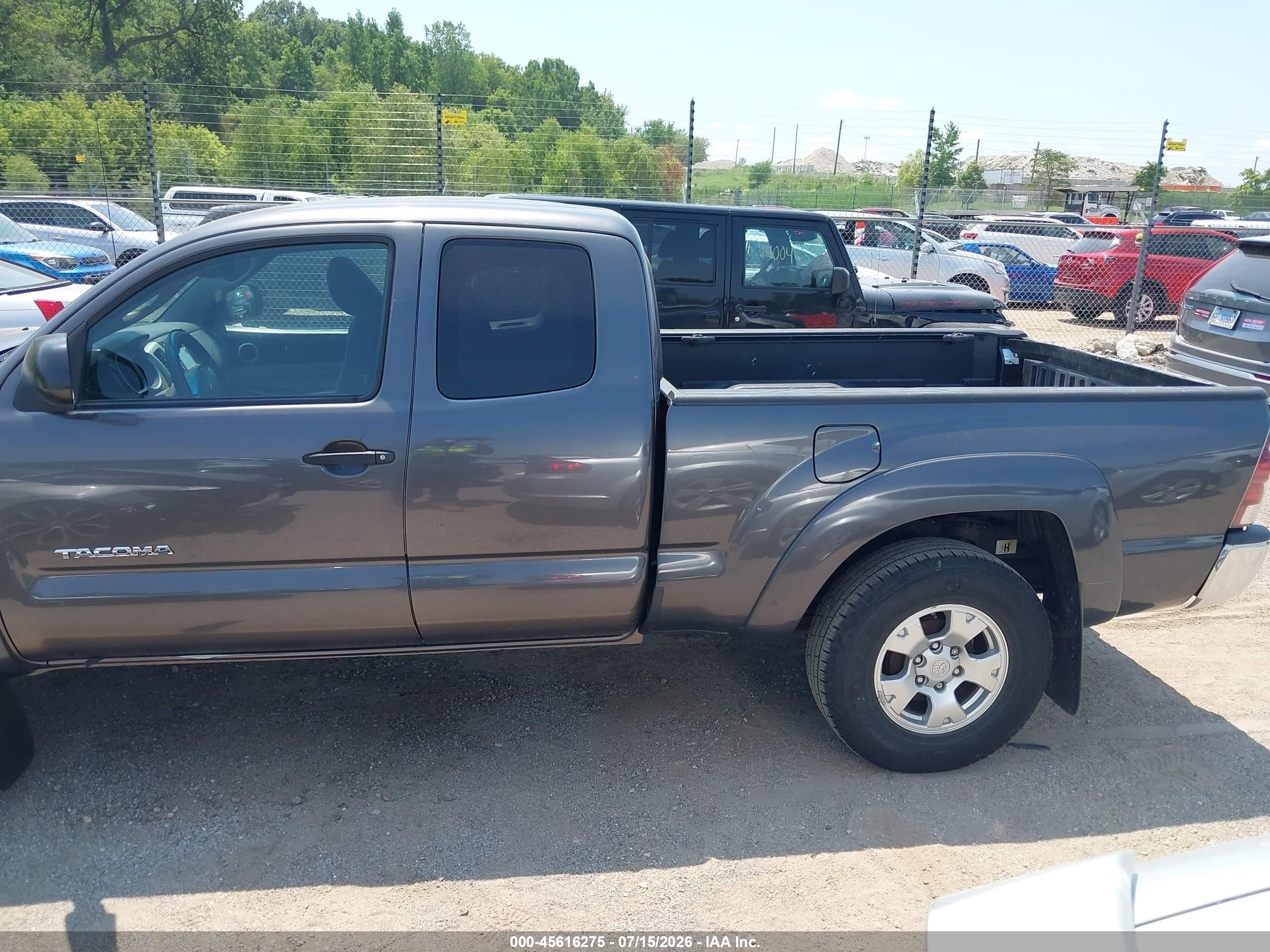 2013 Toyota Tacoma   Gray vin: 5TFUX4EN5DX017656