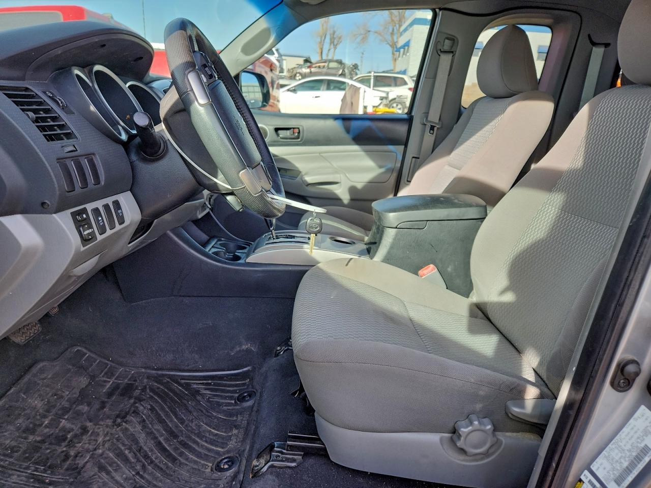 2015 Toyota Tacoma Access Cab Silver vin: 5TFUX4EN5FX033021