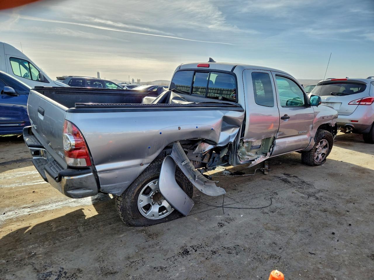 2015 Toyota Tacoma Access Cab Silver vin: 5TFUX4EN5FX033021