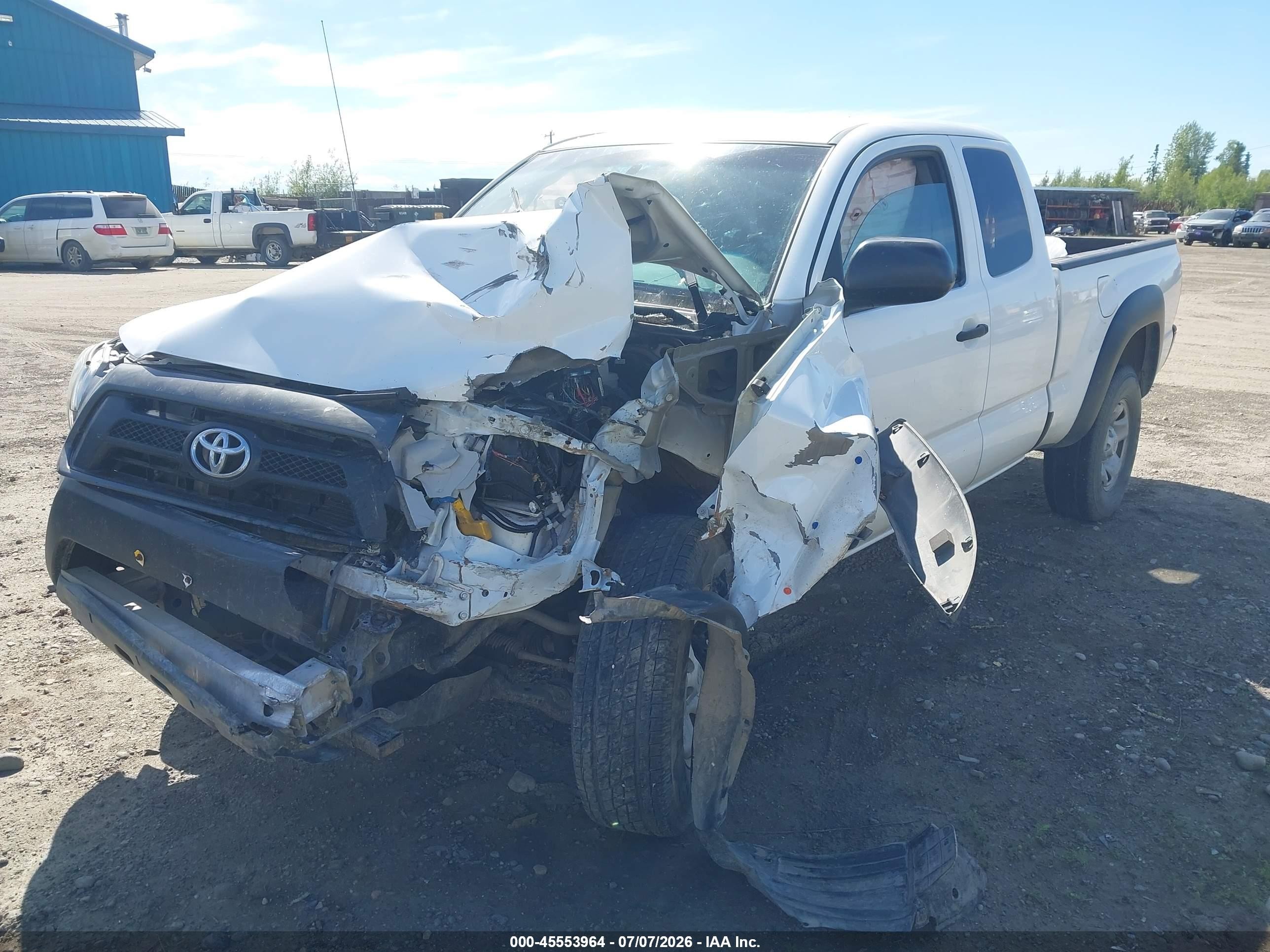 2015 Toyota Tacoma   White vin: 5TFUX4EN5FX033438