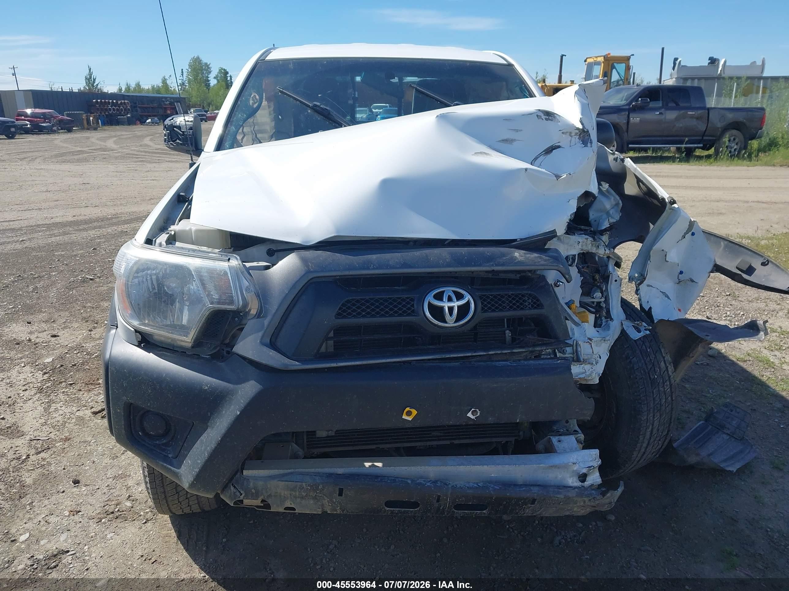 2015 Toyota Tacoma   White vin: 5TFUX4EN5FX033438