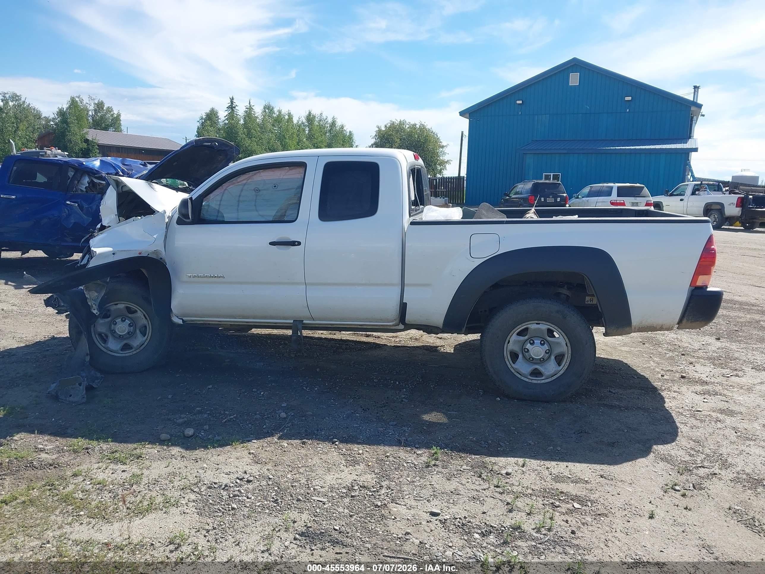 2015 Toyota Tacoma   White vin: 5TFUX4EN5FX033438