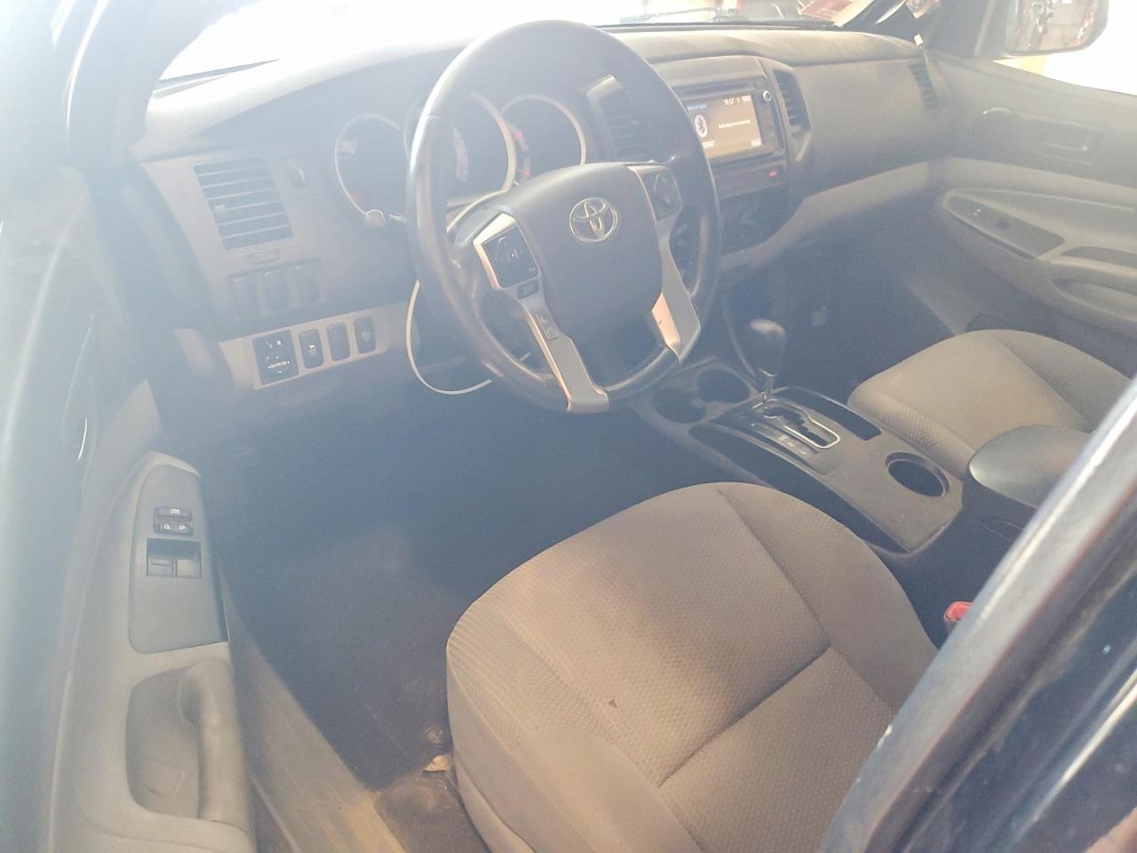 2015 Toyota Tacoma Base Черный vin: 5TFUX4EN5FX037859