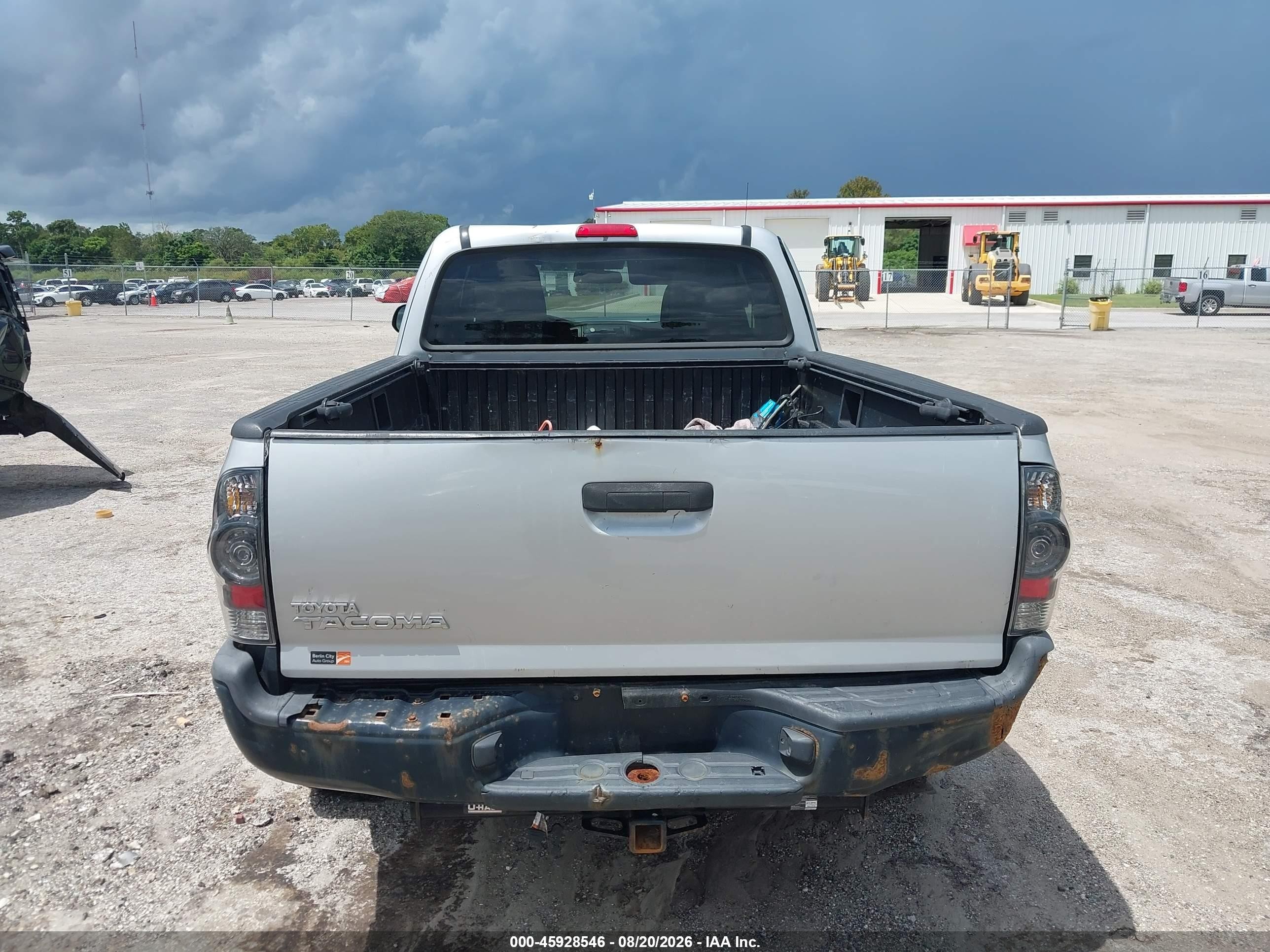2012 Toyota Tacoma   Silver vin: 5TFUX4EN6CX016207