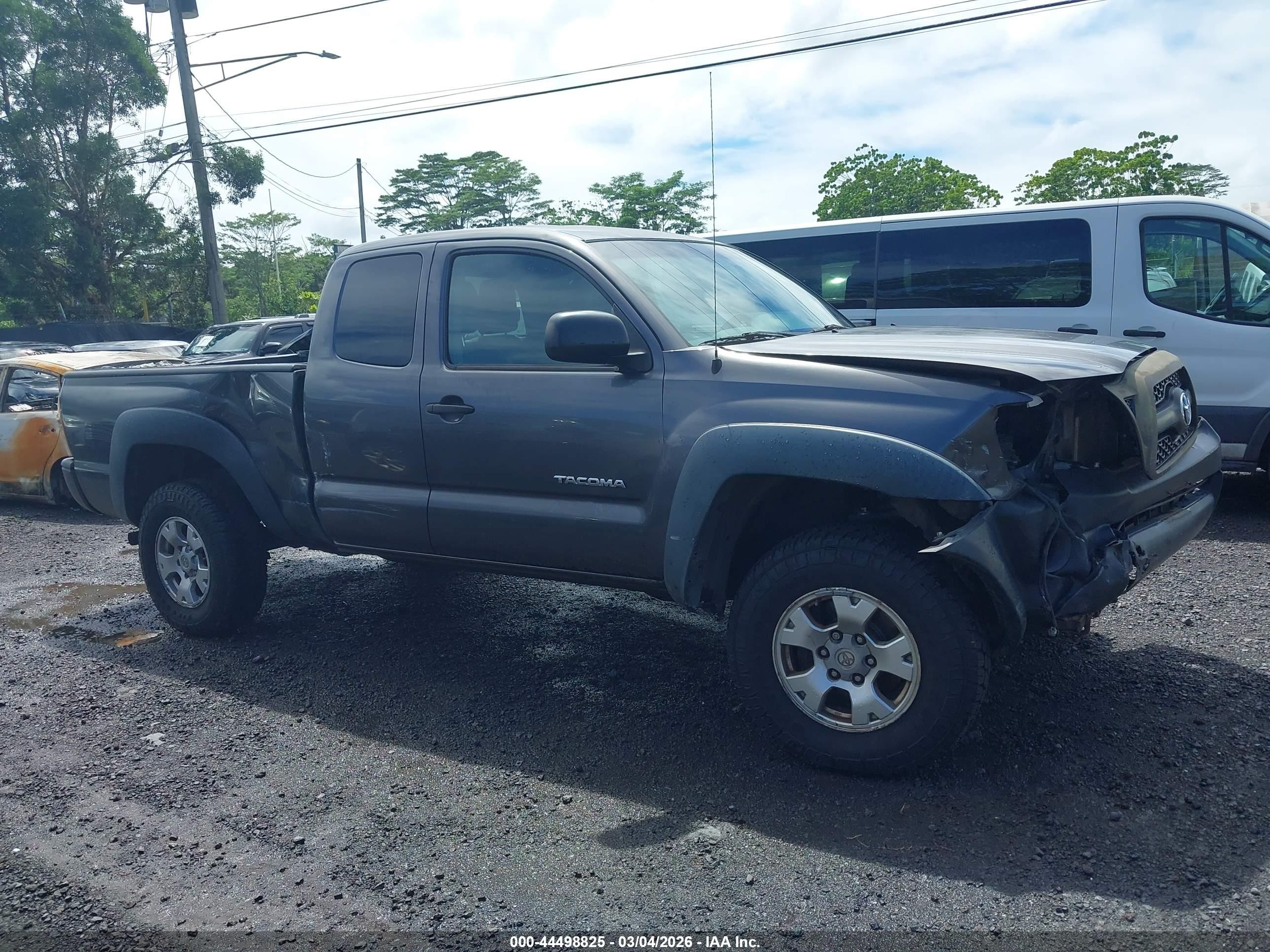 2011 Toyota Tacoma   Gray vin: 5TFUX4EN7BX004971