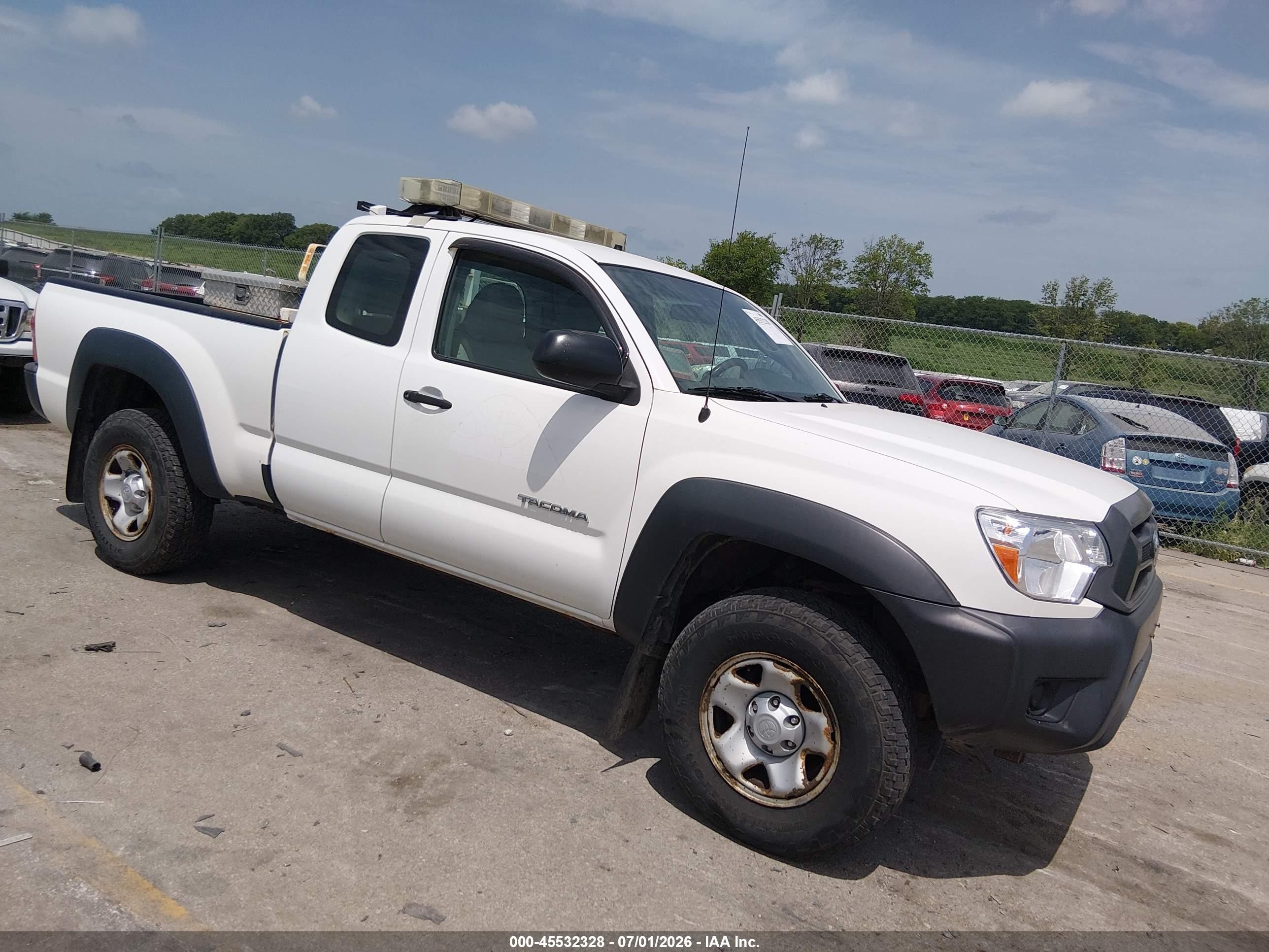 2013 Toyota Tacoma   Белый vin: 5TFUX4EN7DX016573