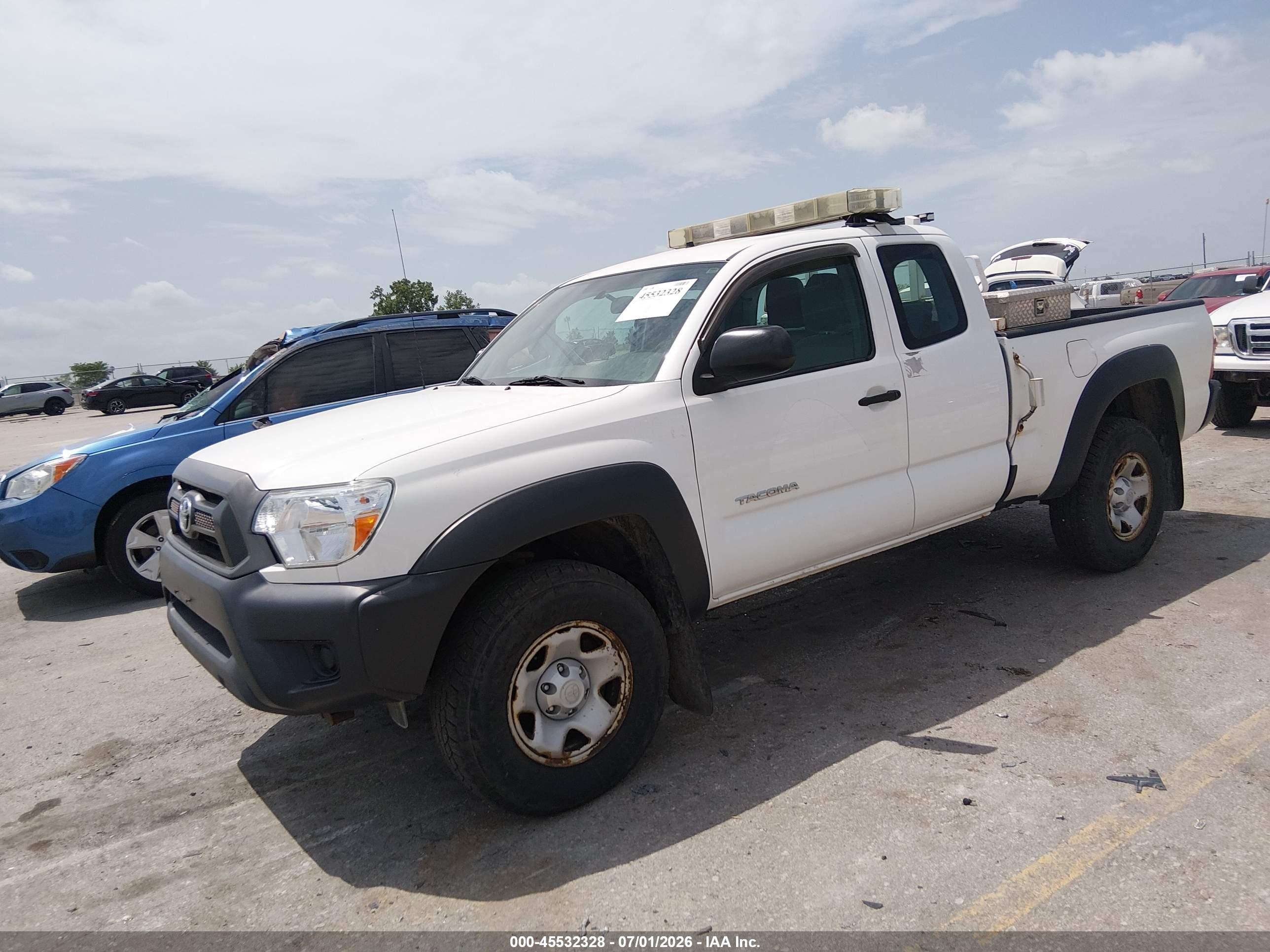 2013 Toyota Tacoma   White vin: 5TFUX4EN7DX016573