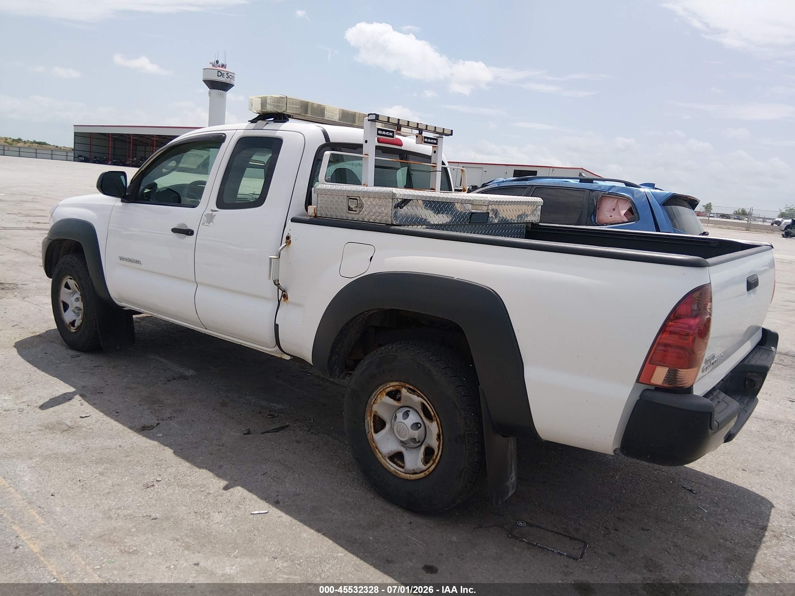 2013 Toyota Tacoma   White vin: 5TFUX4EN7DX016573