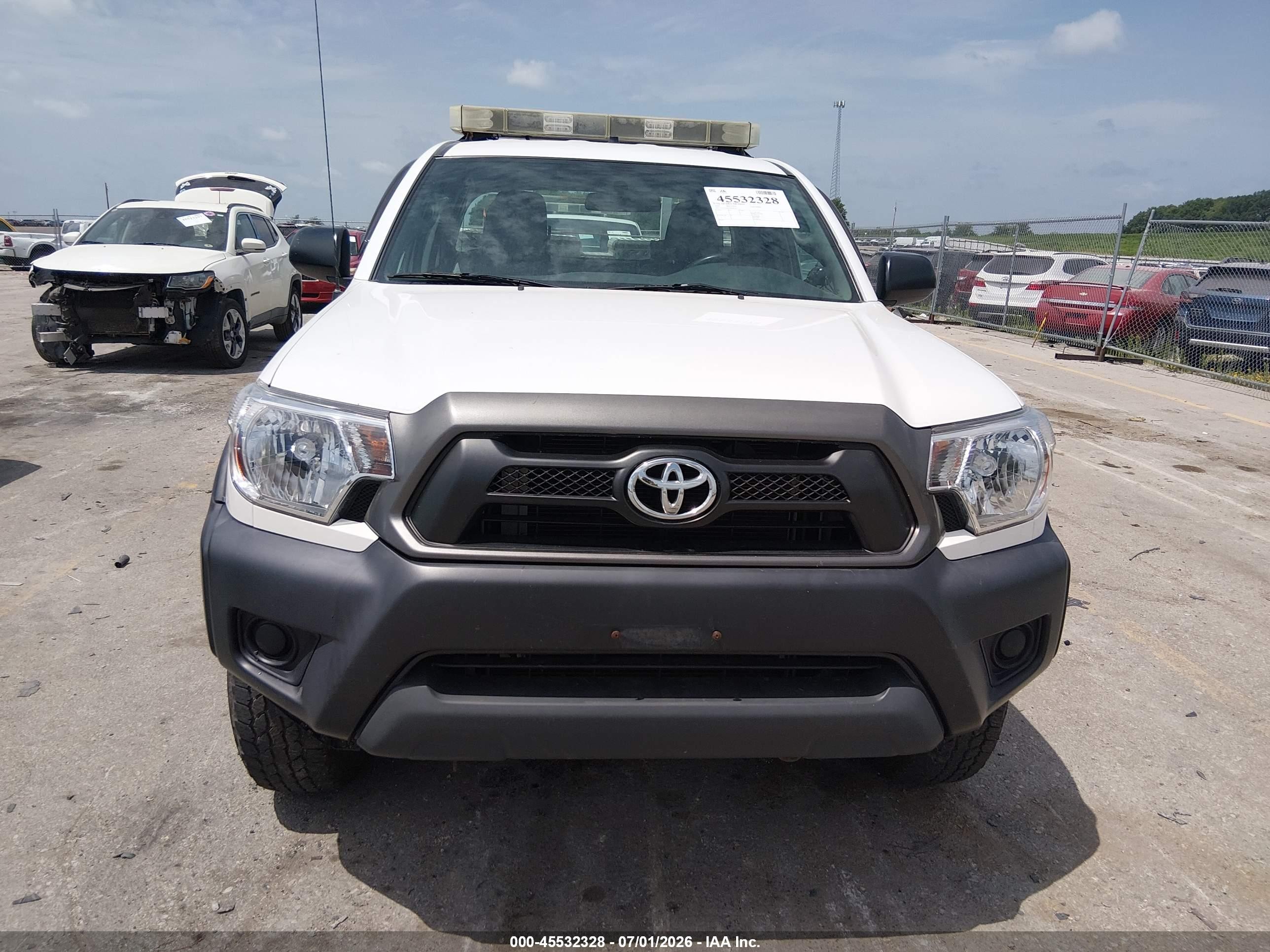 2013 Toyota Tacoma   White vin: 5TFUX4EN7DX016573