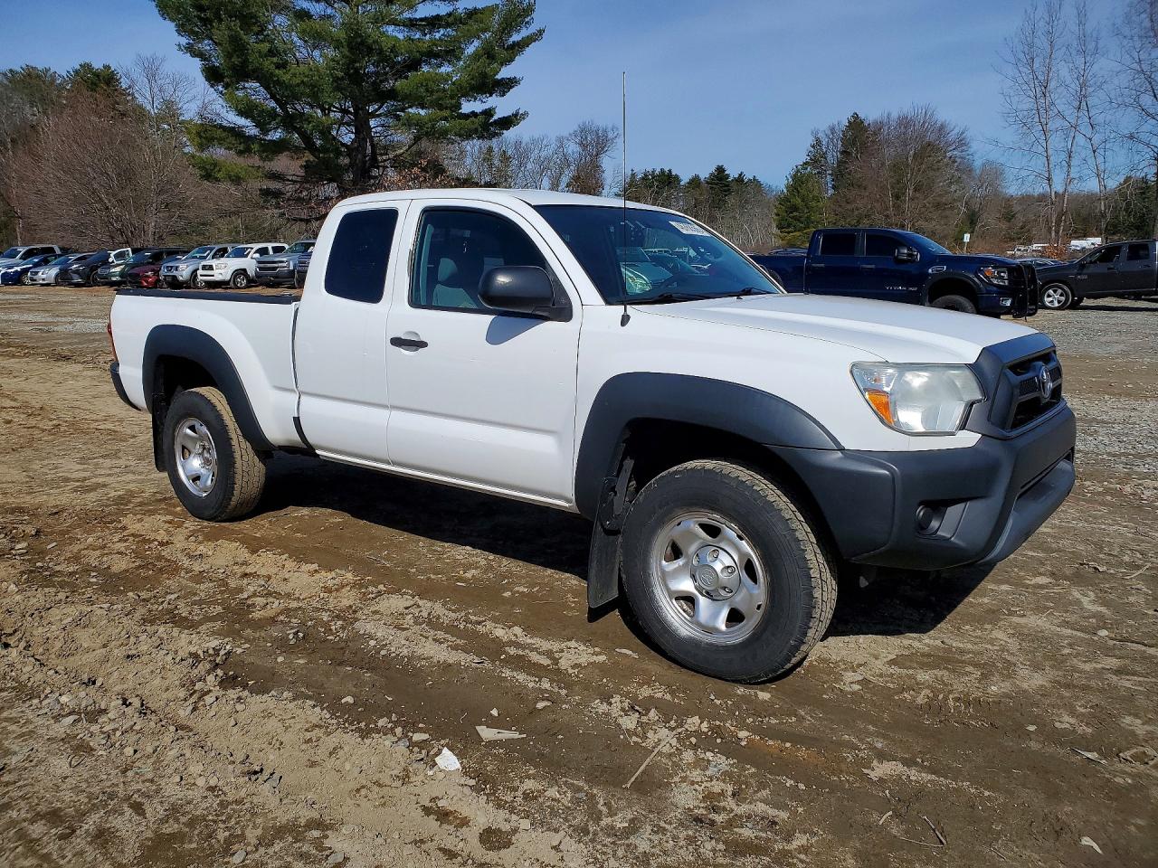 2015 Toyota Tacoma Base White vin: 5TFUX4EN7FX034235