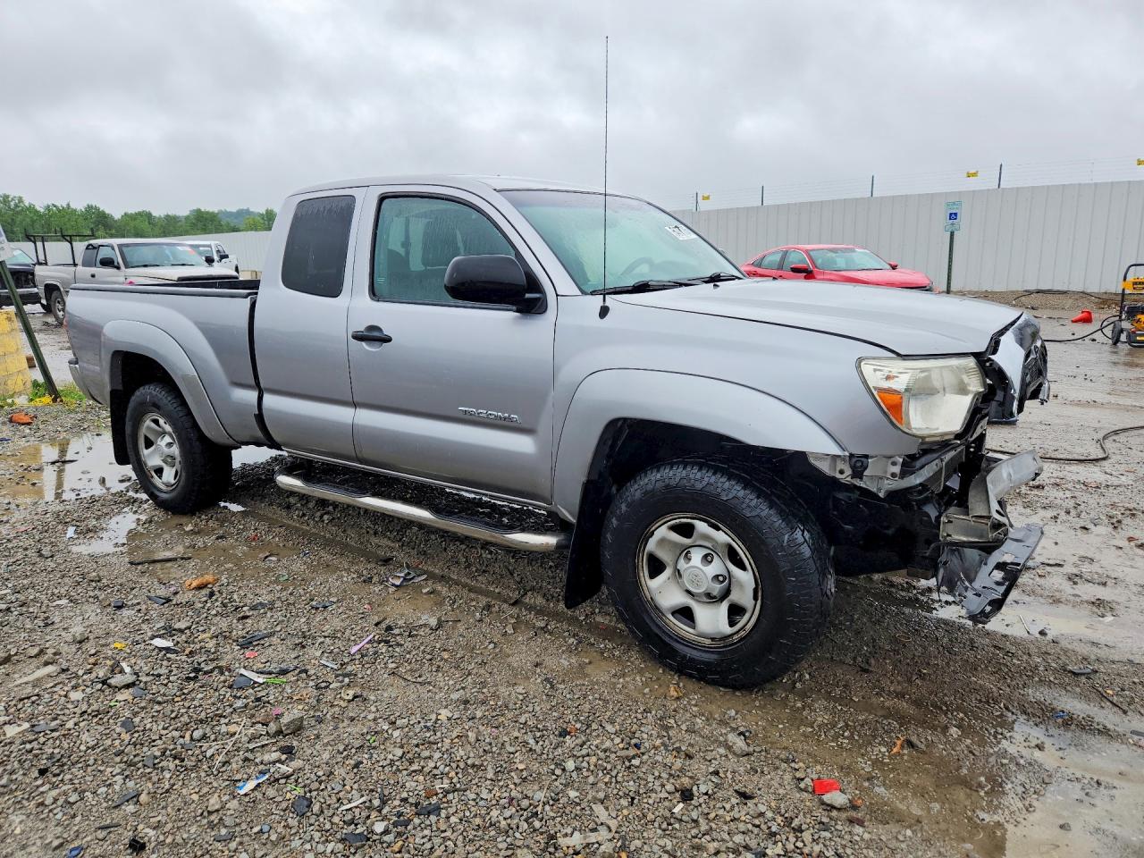 2015 Toyota Tacoma Access Cab Серебряный vin: 5TFUX4EN7FX039841