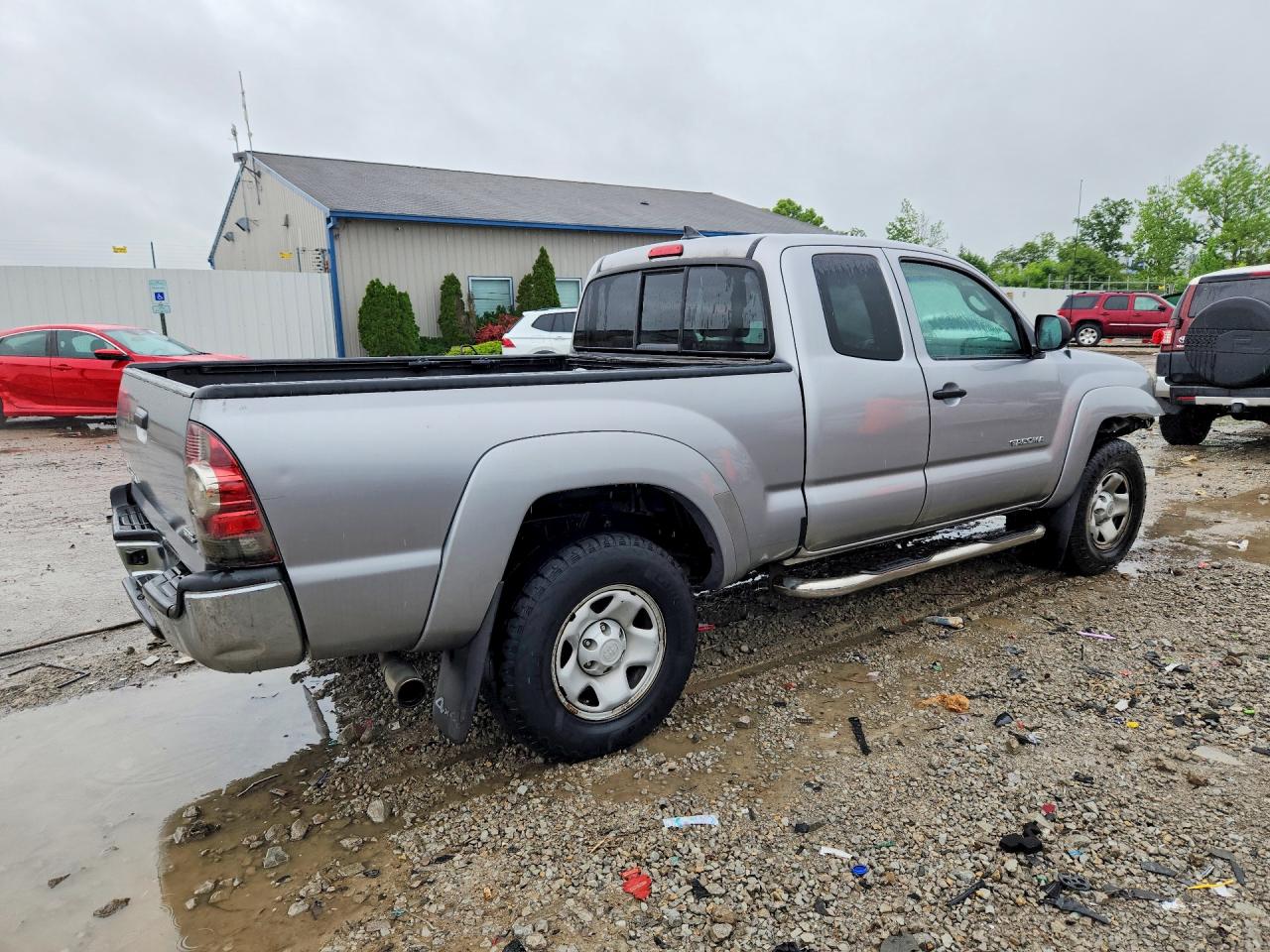 2015 Toyota Tacoma Access Cab Серебряный vin: 5TFUX4EN7FX039841
