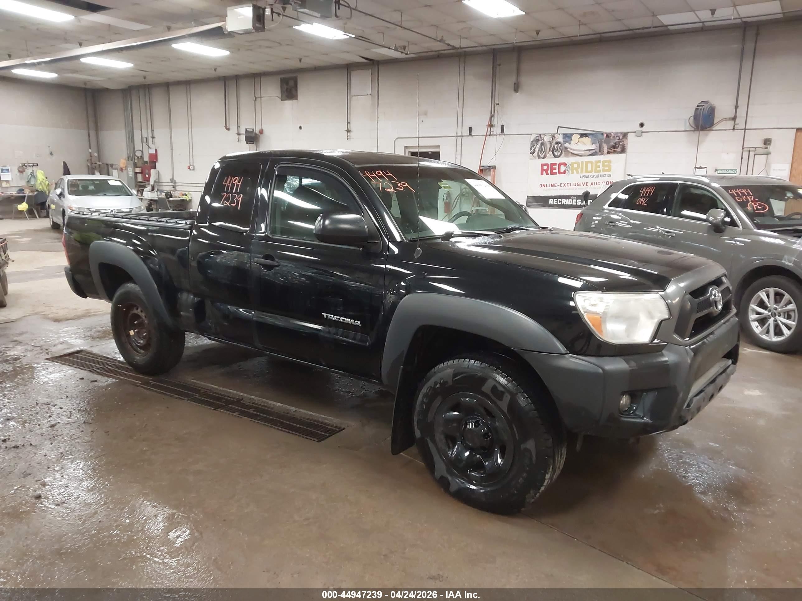 2013 Toyota Tacoma   Black vin: 5TFUX4EN9DX017840