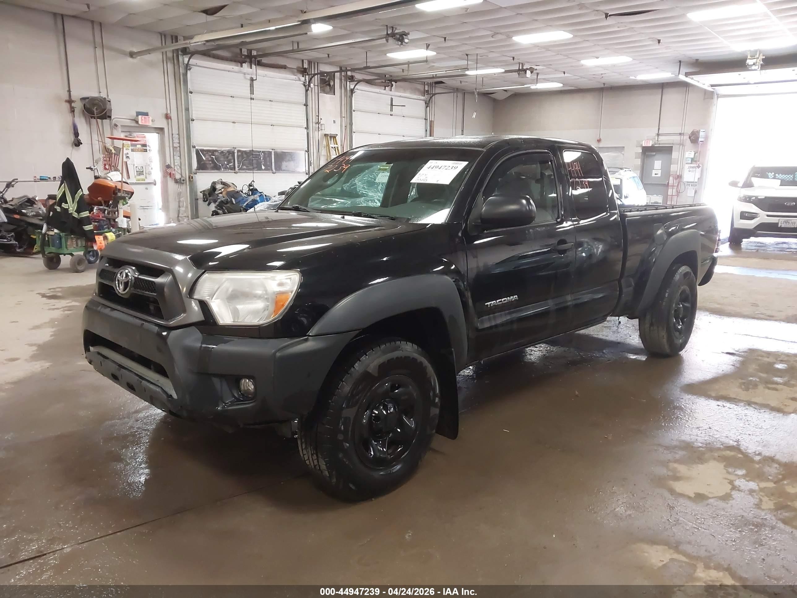 2013 Toyota Tacoma   Black vin: 5TFUX4EN9DX017840