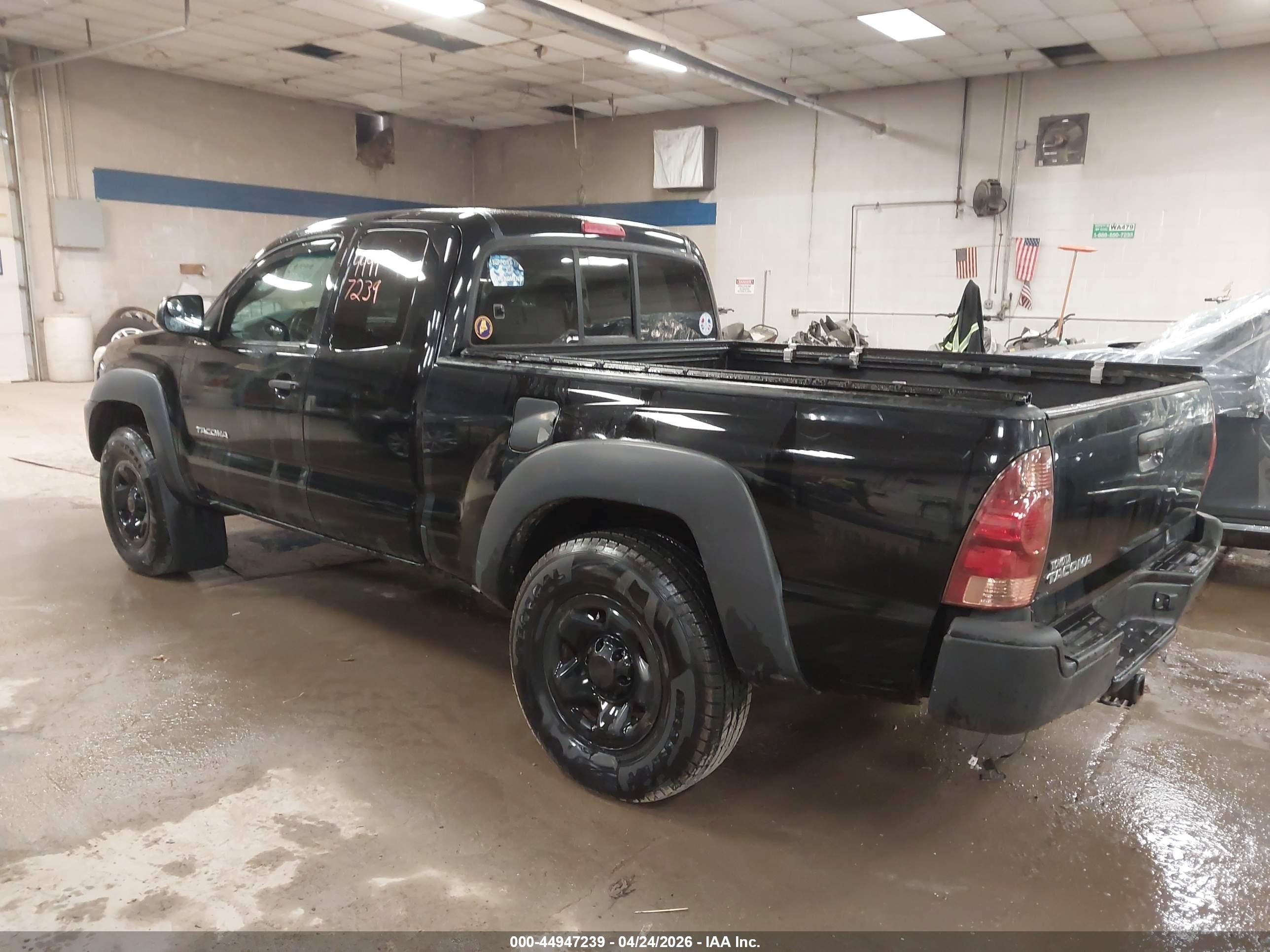 2013 Toyota Tacoma   Black vin: 5TFUX4EN9DX017840