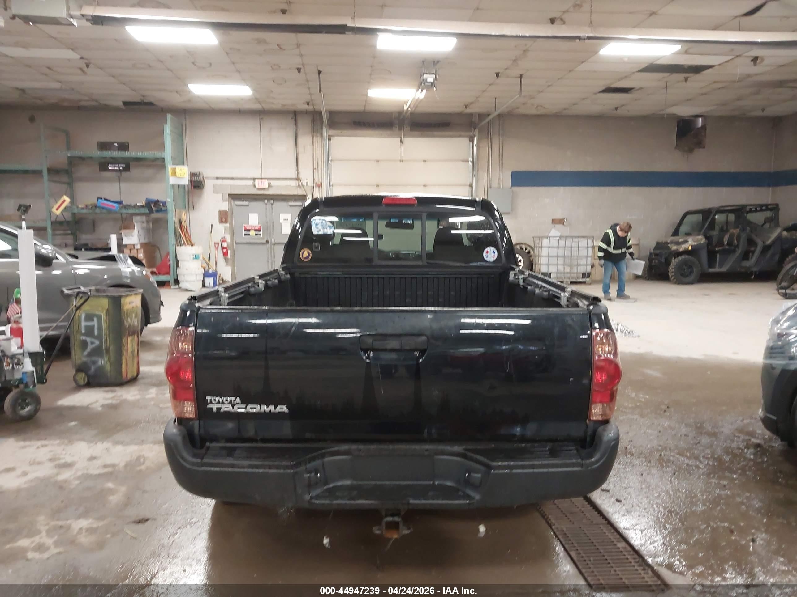 2013 Toyota Tacoma   Black vin: 5TFUX4EN9DX017840