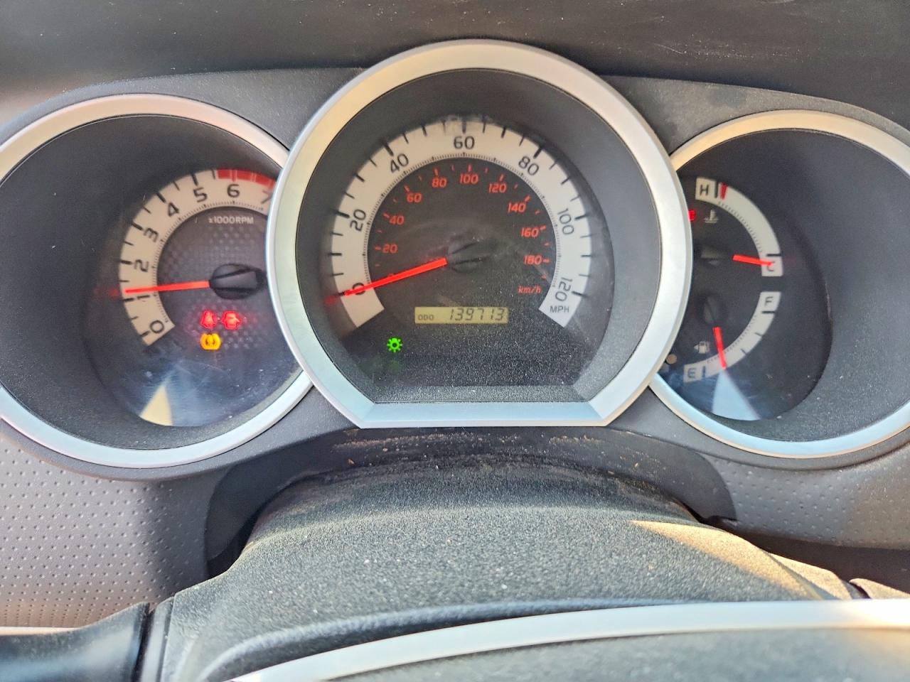 2014 Toyota Tacoma Base Red vin: 5TFUX4EN9EX026555