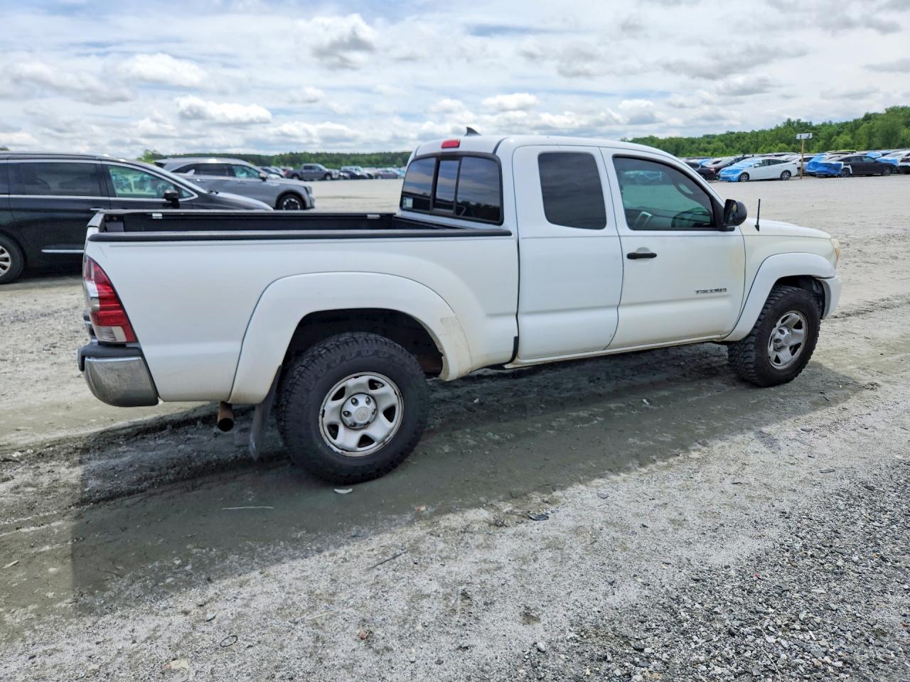 2014 Toyota Tacoma Access Cab White vin: 5TFUX4EN9EX027592
