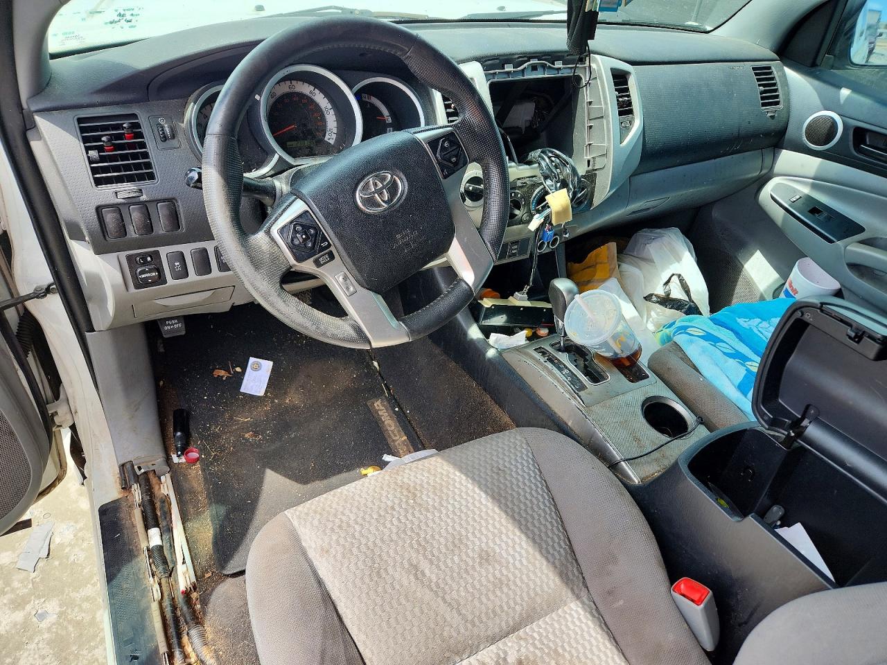 2014 Toyota Tacoma Access Cab White vin: 5TFUX4EN9EX027592