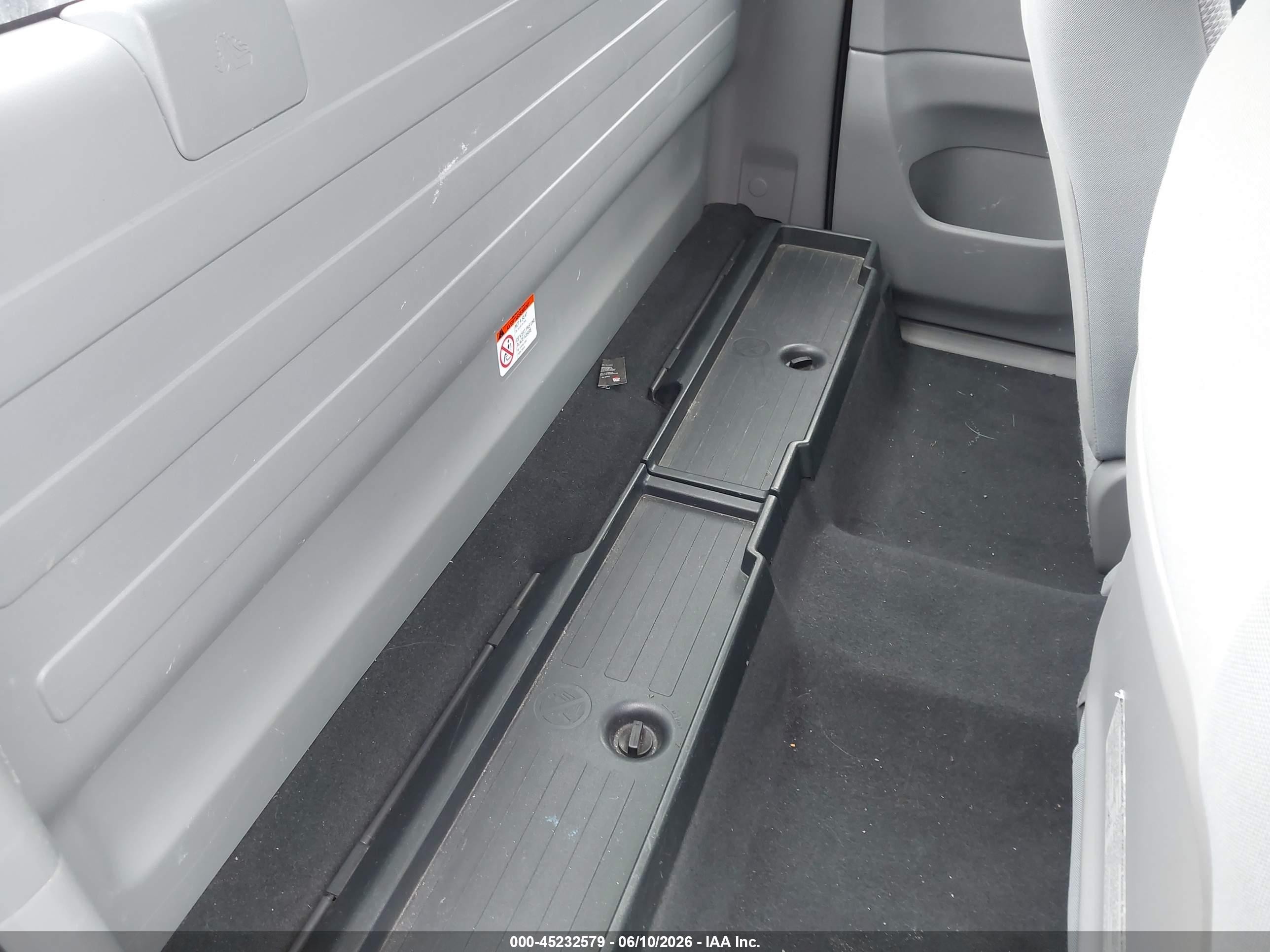 2015 Toyota Tacoma   Серый vin: 5TFUX4EN9FX031434