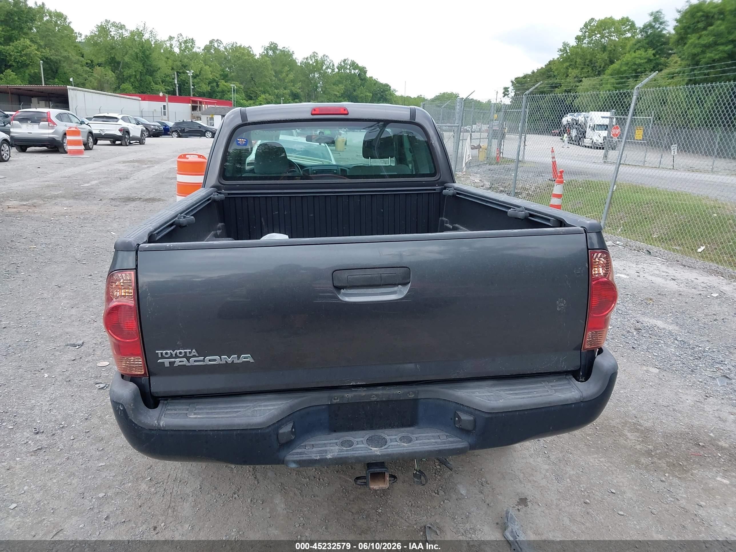 2015 Toyota Tacoma   Серый vin: 5TFUX4EN9FX031434