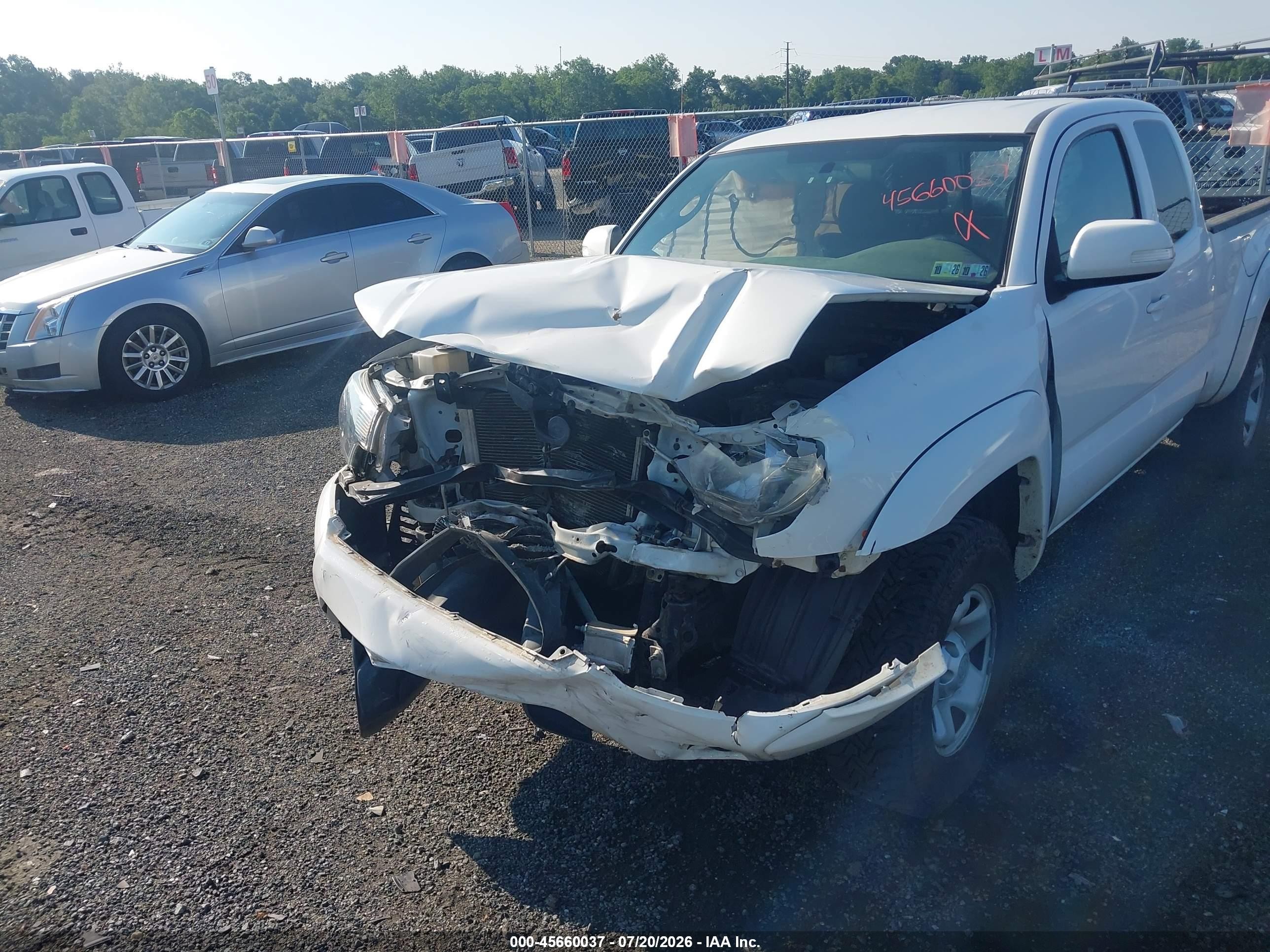 2015 Toyota Tacoma   White vin: 5TFUX4EN9FX031949