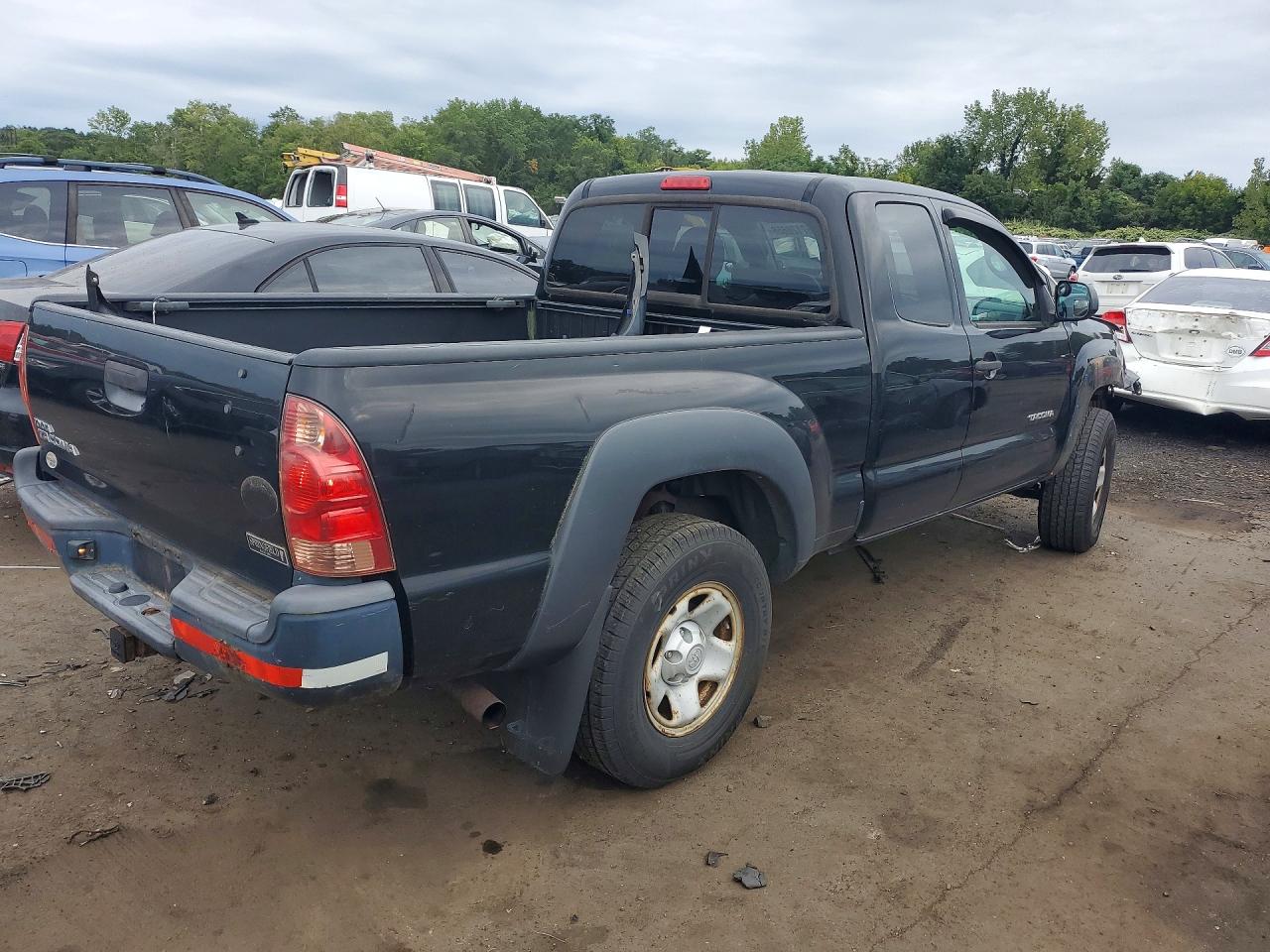 2015 Toyota Tacoma Base Black vin: 5TFUX4EN9FX033748