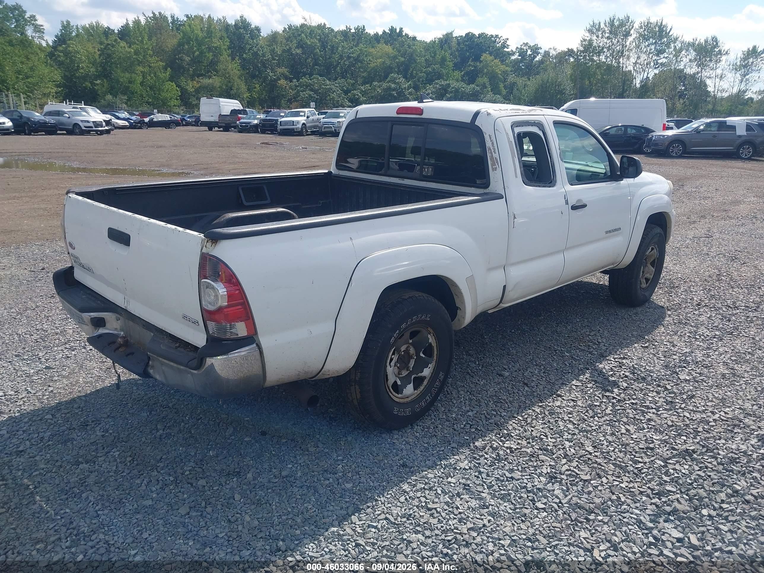 2012 Toyota Tacoma   White vin: 5TFUX4ENXCX014816