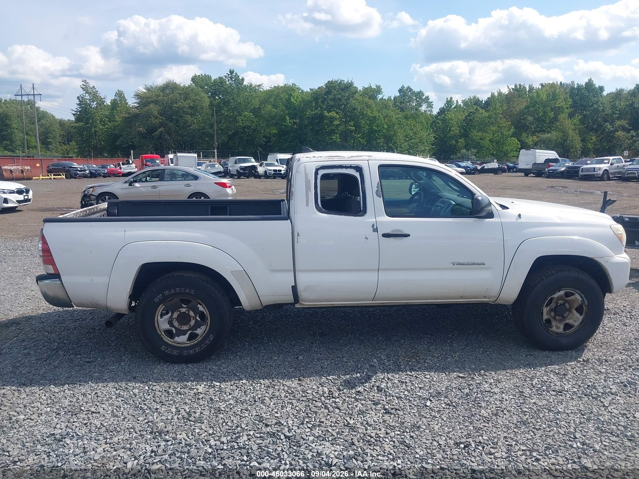 2012 Toyota Tacoma   White vin: 5TFUX4ENXCX014816