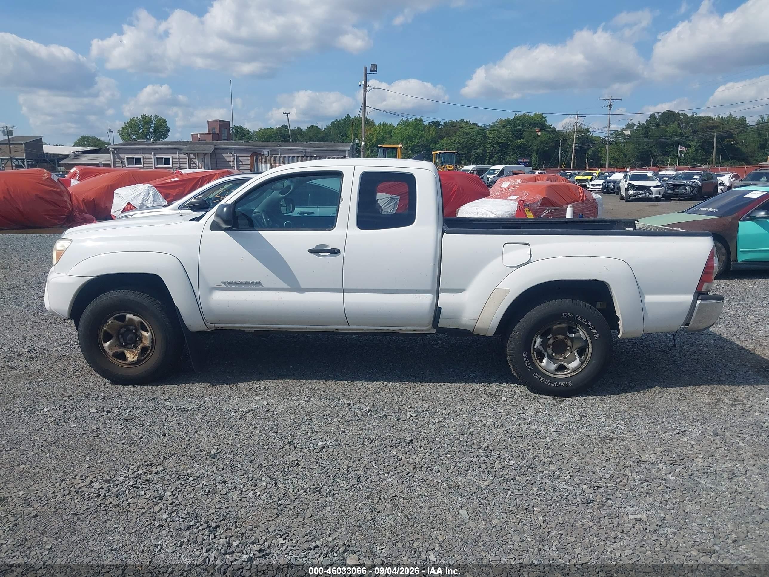 2012 Toyota Tacoma   White vin: 5TFUX4ENXCX014816