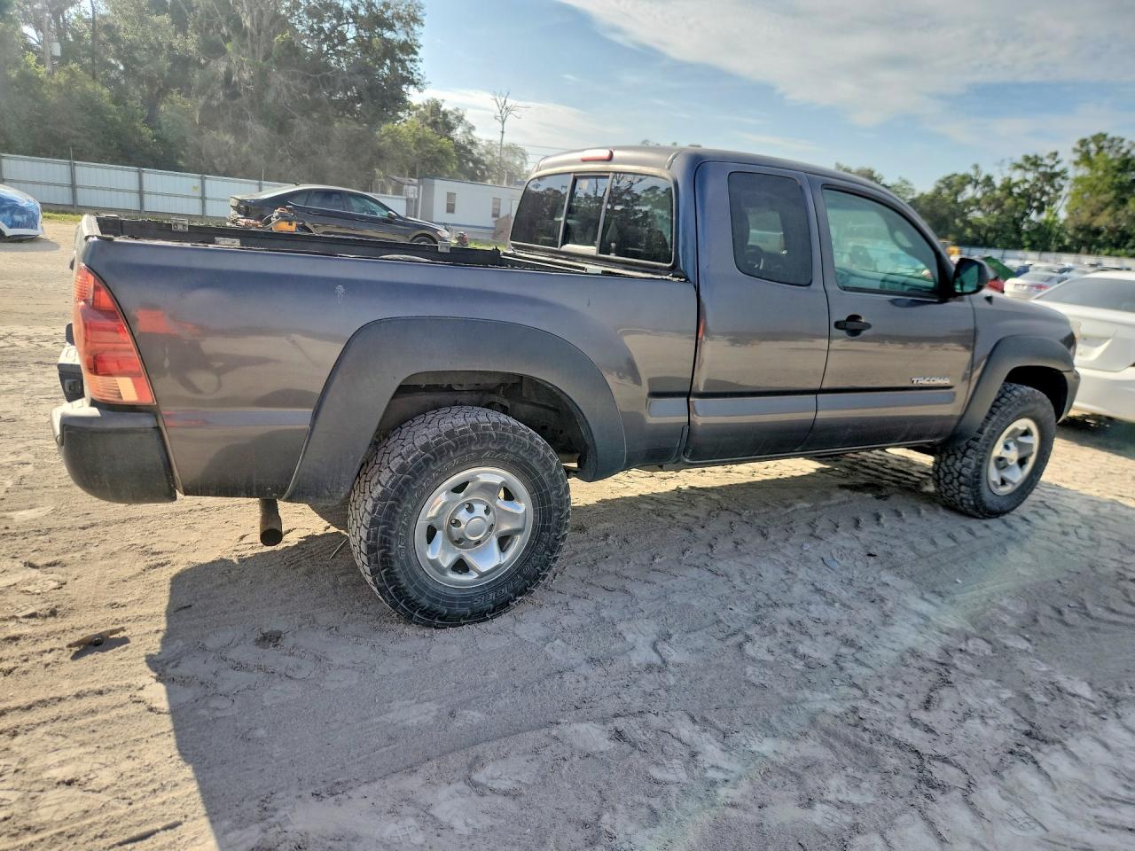 2013 Toyota Tacoma Access Cab Gray vin: 5TFUX4ENXDX018723